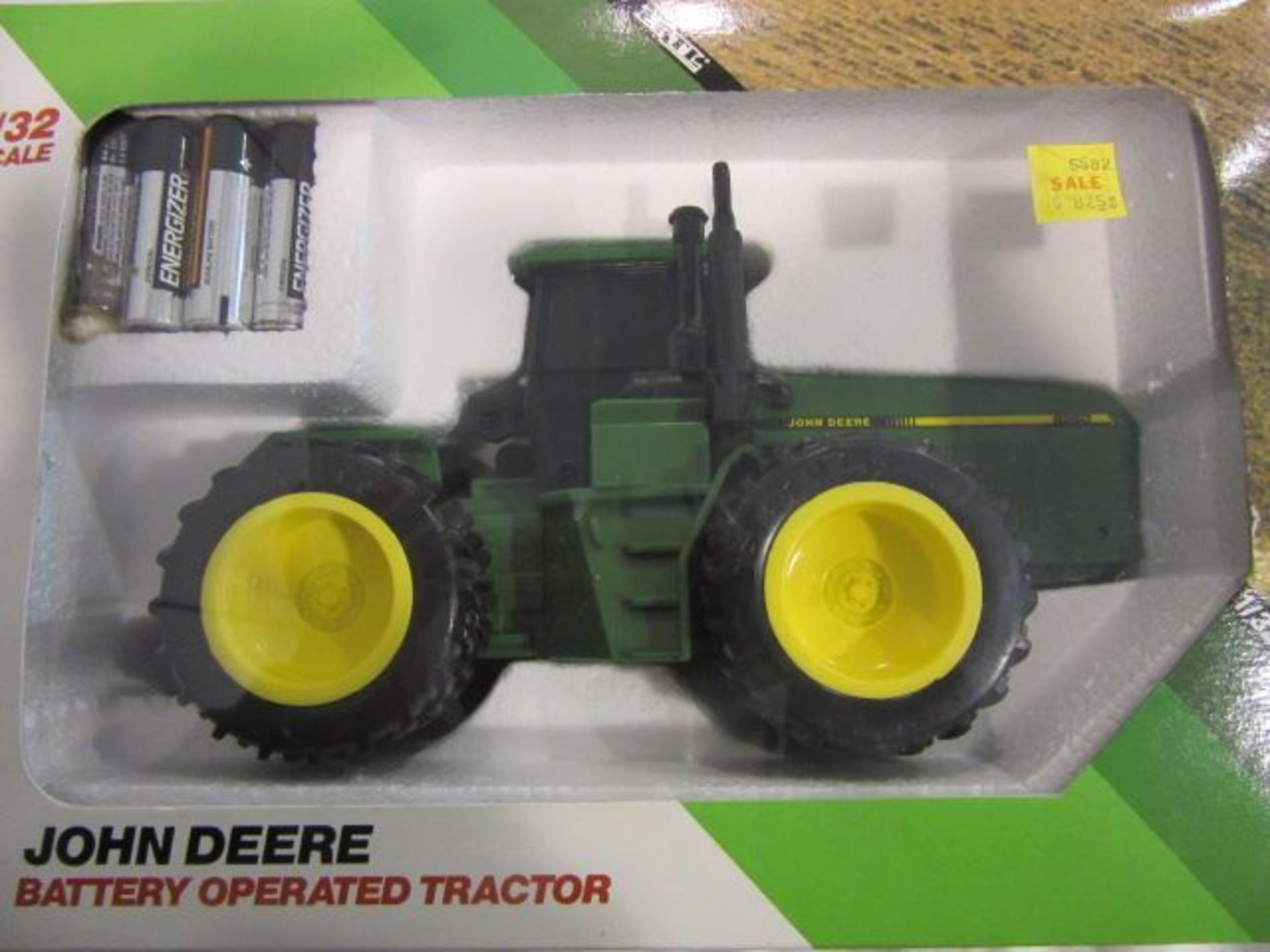 Ertl John Deere 8960 4WD Tractor, w/Enclosed Cab, Dual Front & Rear Wheels, Battery Operated, NIB, - Image 9 of 9
