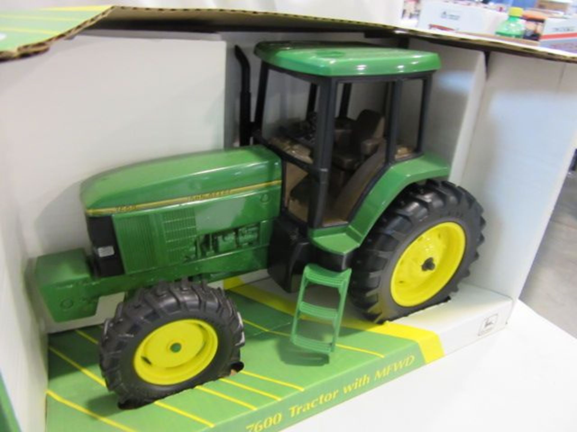 Ertl John Deere 7600 MFWD Tractor w/Cab, Front Weights, NIB, 1:16 Scale - Image 2 of 4