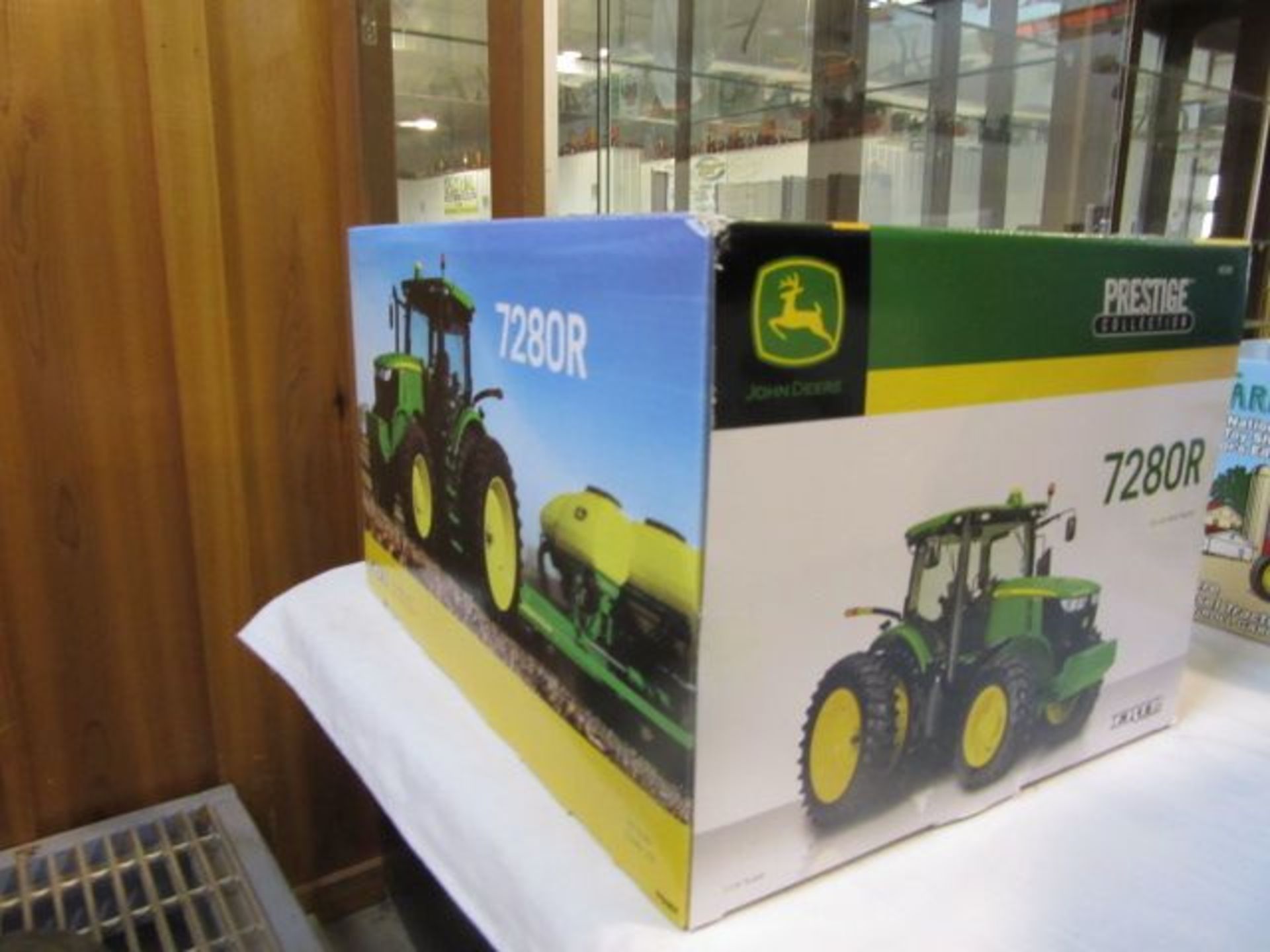 Ertl Prestige Collection John Deere 7280R 4WD Tractor w/Enclosed Cab, Dual Rear Wheels, NIB, 1:16 - Image 4 of 6