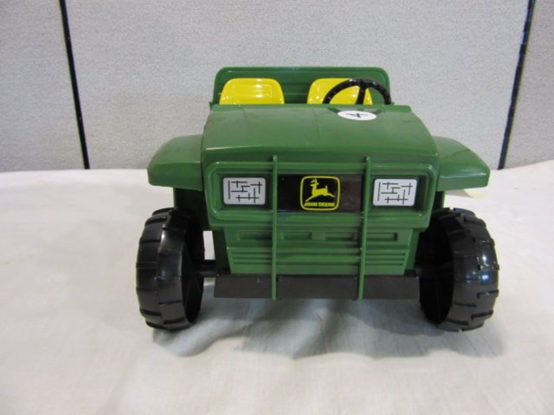 RC2 Brands Ertl John Deere Gator 4x2 Utility Vehicle, New, 1:8 Scale - Image 2 of 8