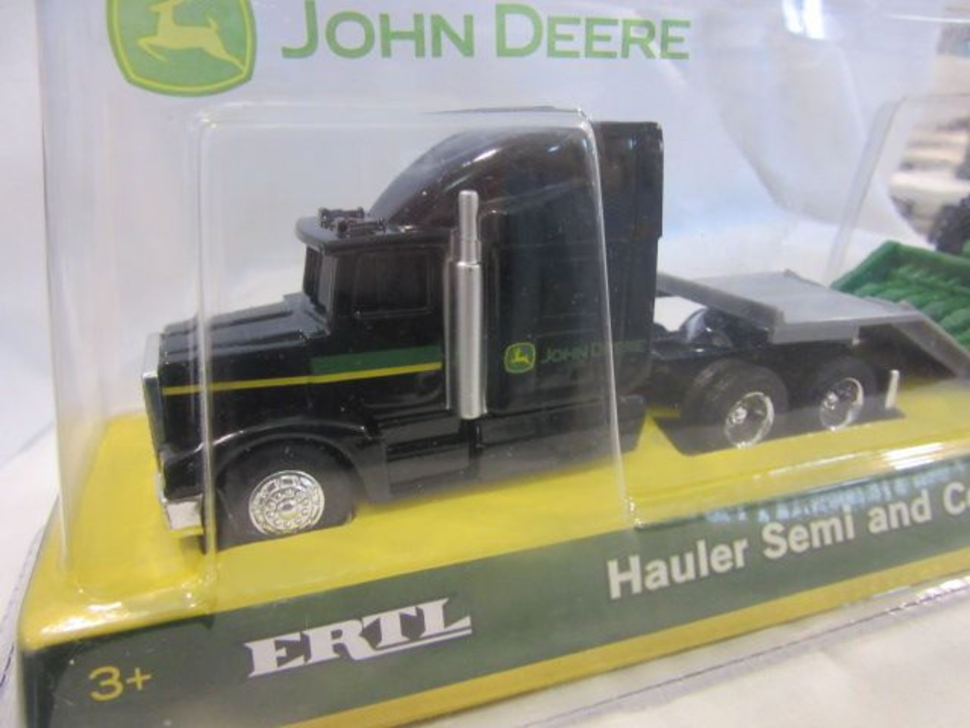 Ertl John Deere Tractor Trailer w/John Deere Combine, NIB - Image 3 of 4