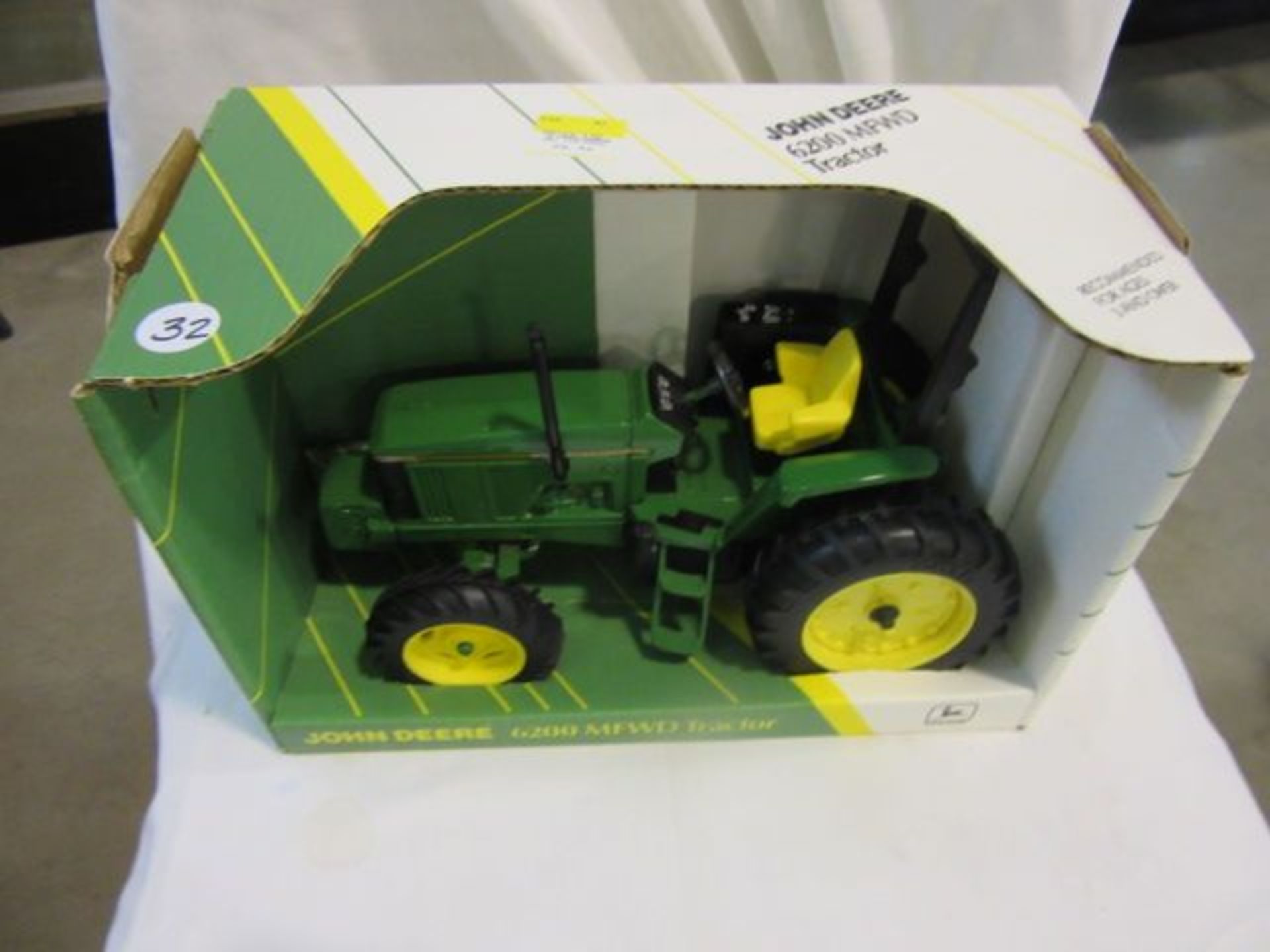 Ertl John Deere 6200 MFWD Tractor w/ROPS & Front Weights, NIB, 1:16 Scale