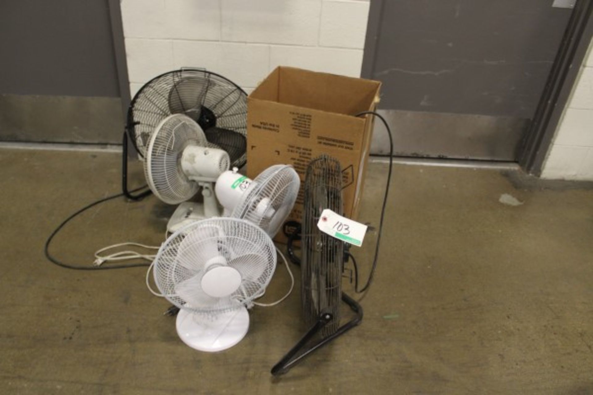 LOT OF ELECTRIC FANS
