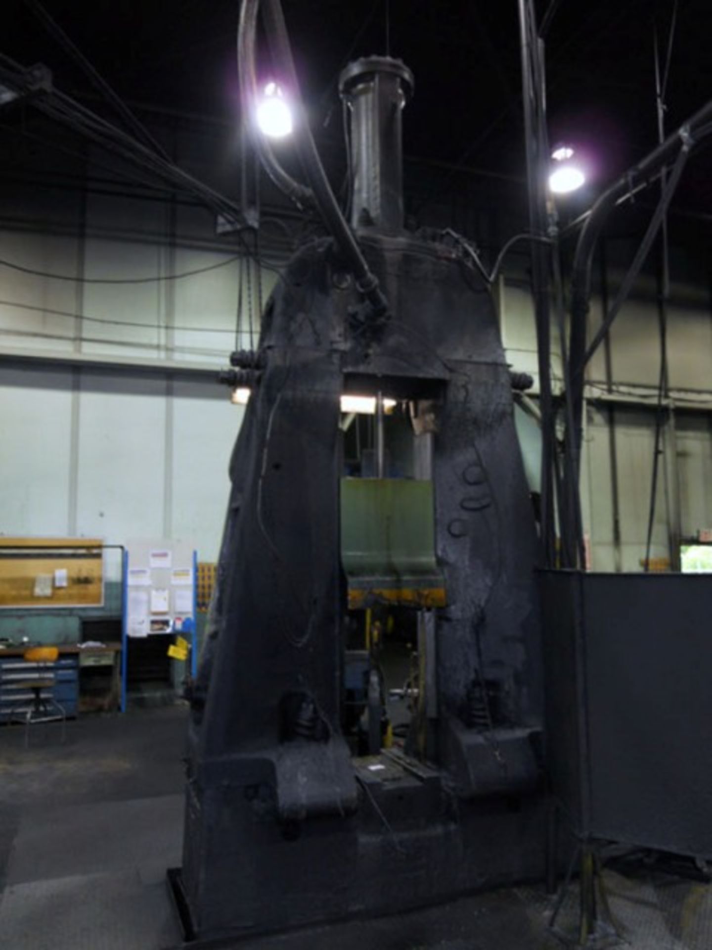 2000LBS CHAMBERSBURG/CECO DROP HAMMER, 2000LBS CAPACITY, 48'' STROKE, 22.5'' LR X 20'' FB RAM