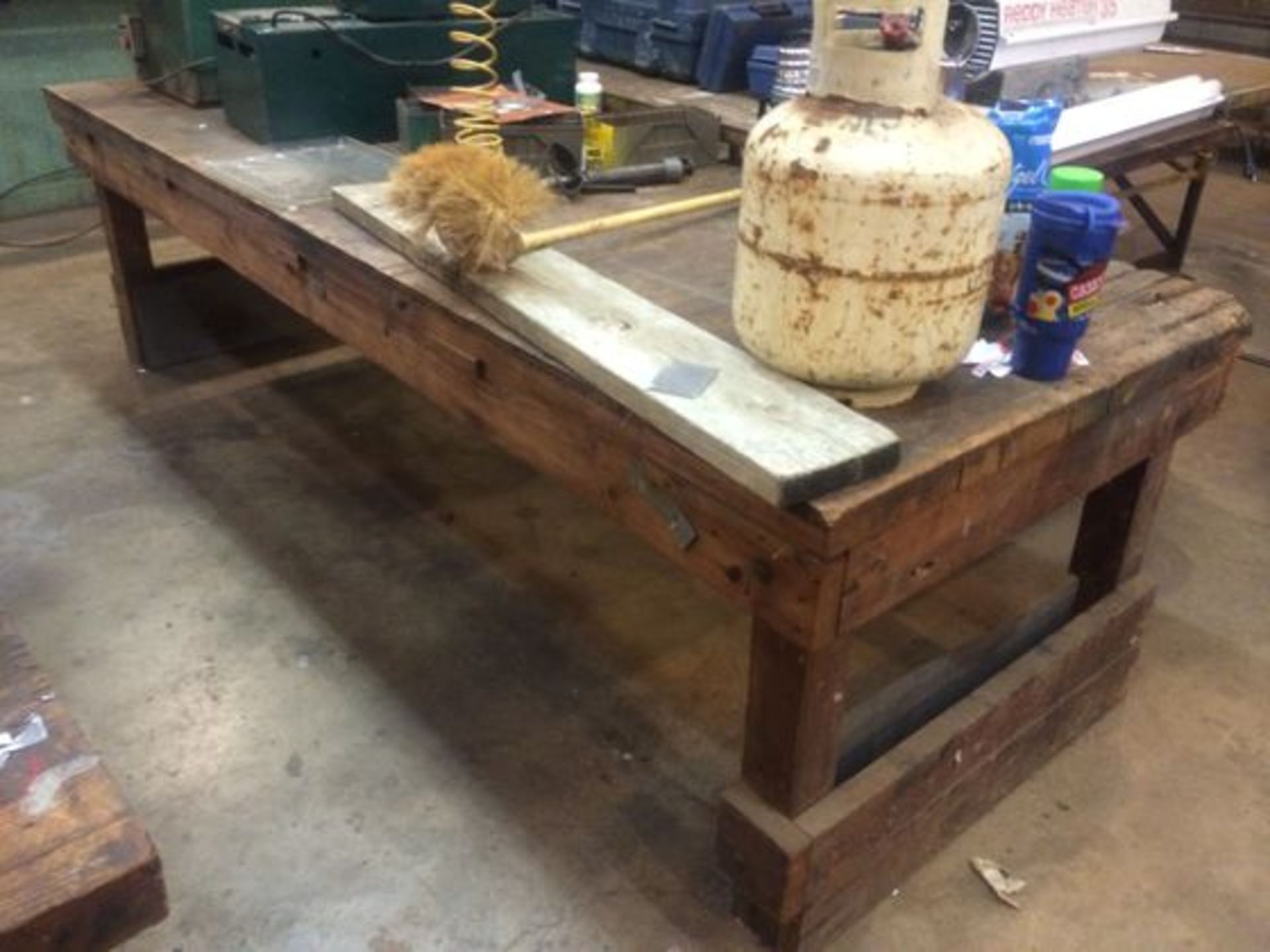 Wood work bench