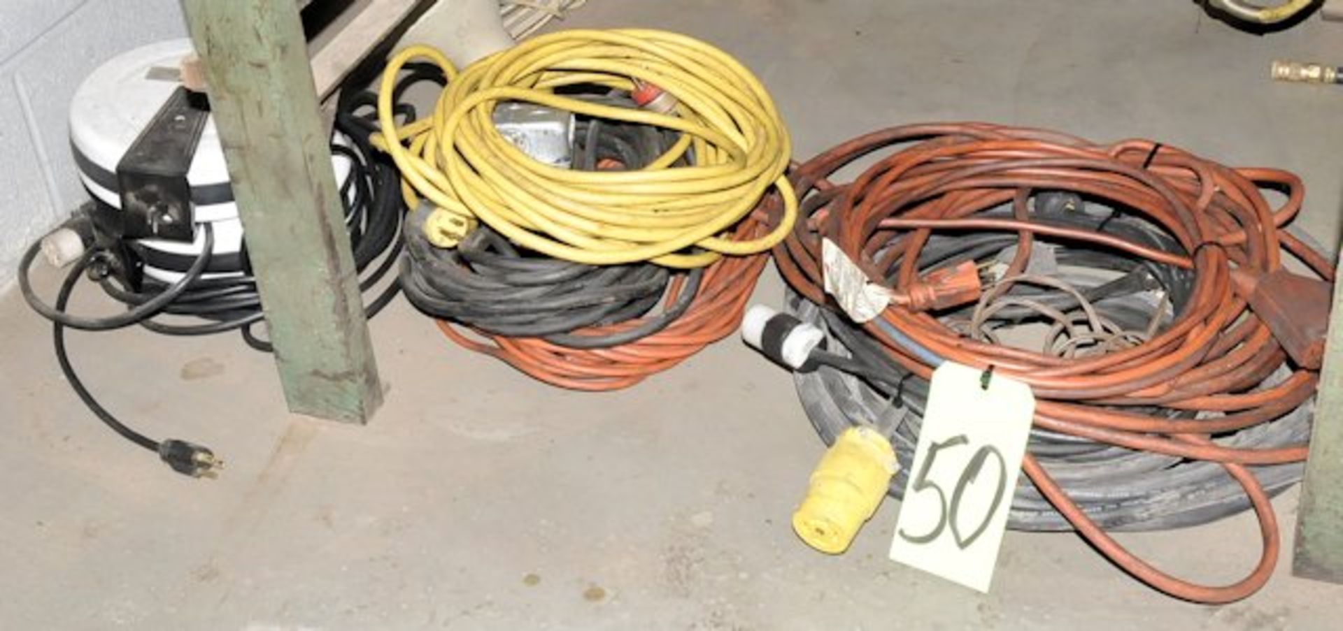 Lot-Extension Cords Under (1) Bench