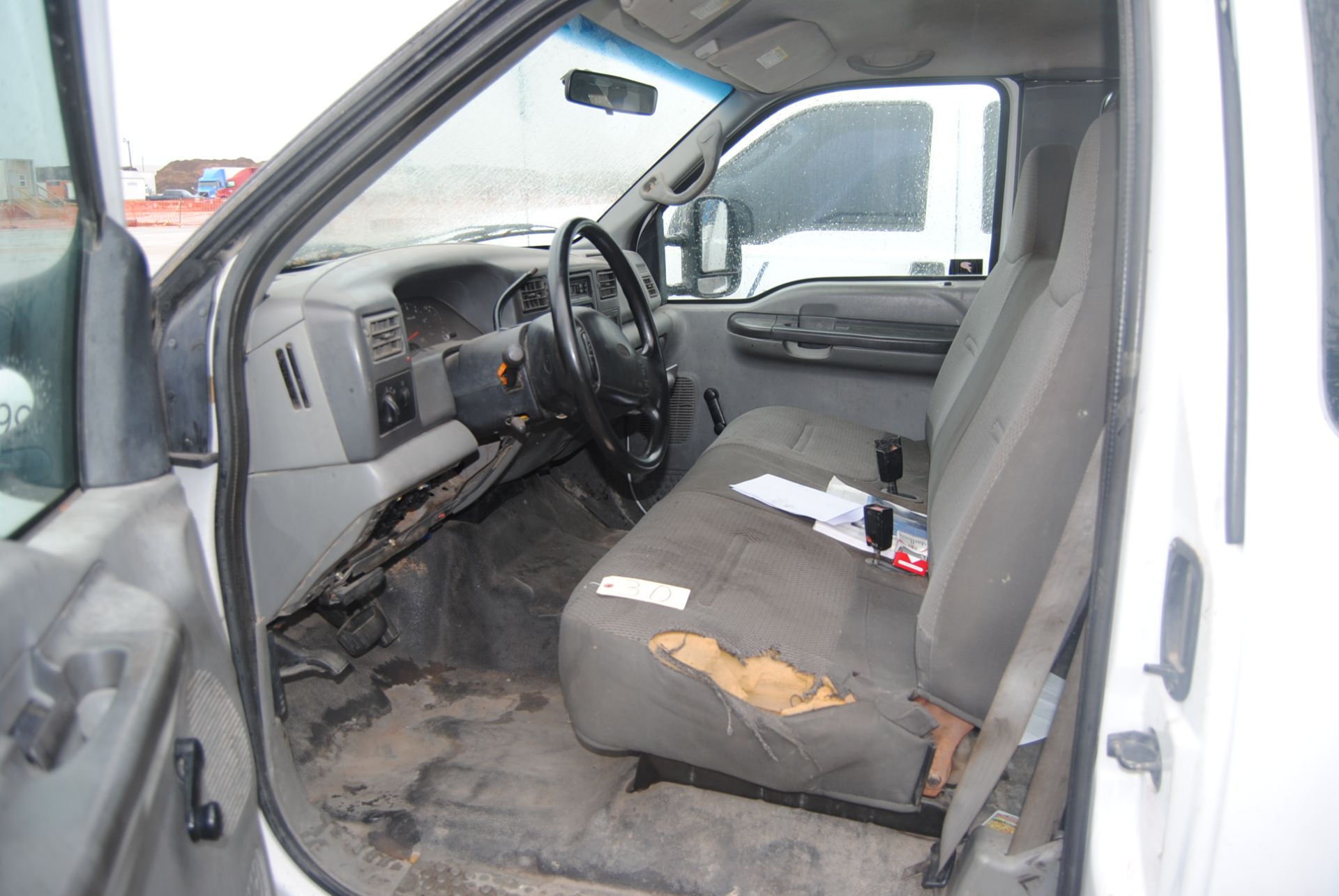'04 Ford Work Truck F250 Super Duty - Image 8 of 11