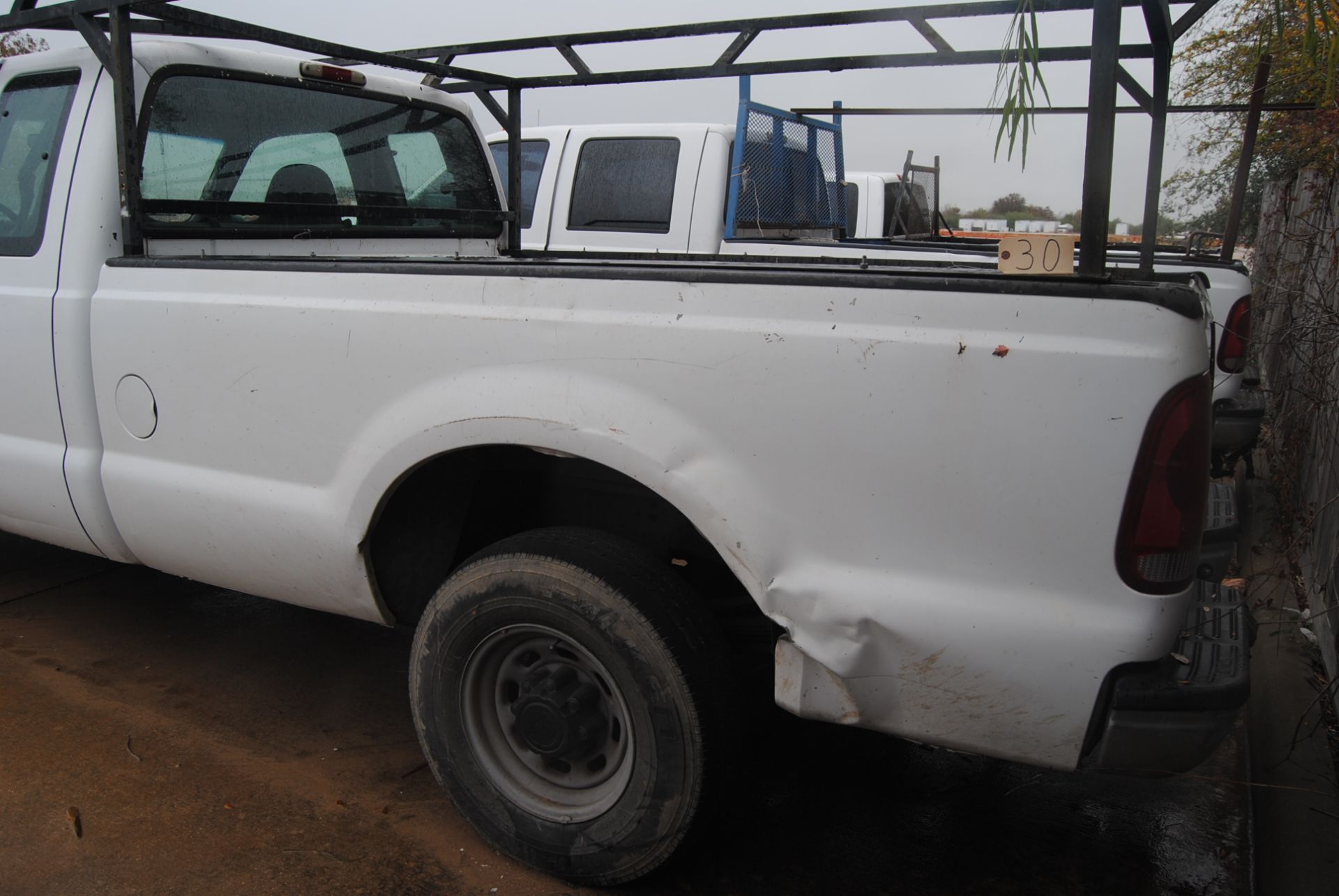 '04 Ford Work Truck F250 Super Duty - Image 5 of 11