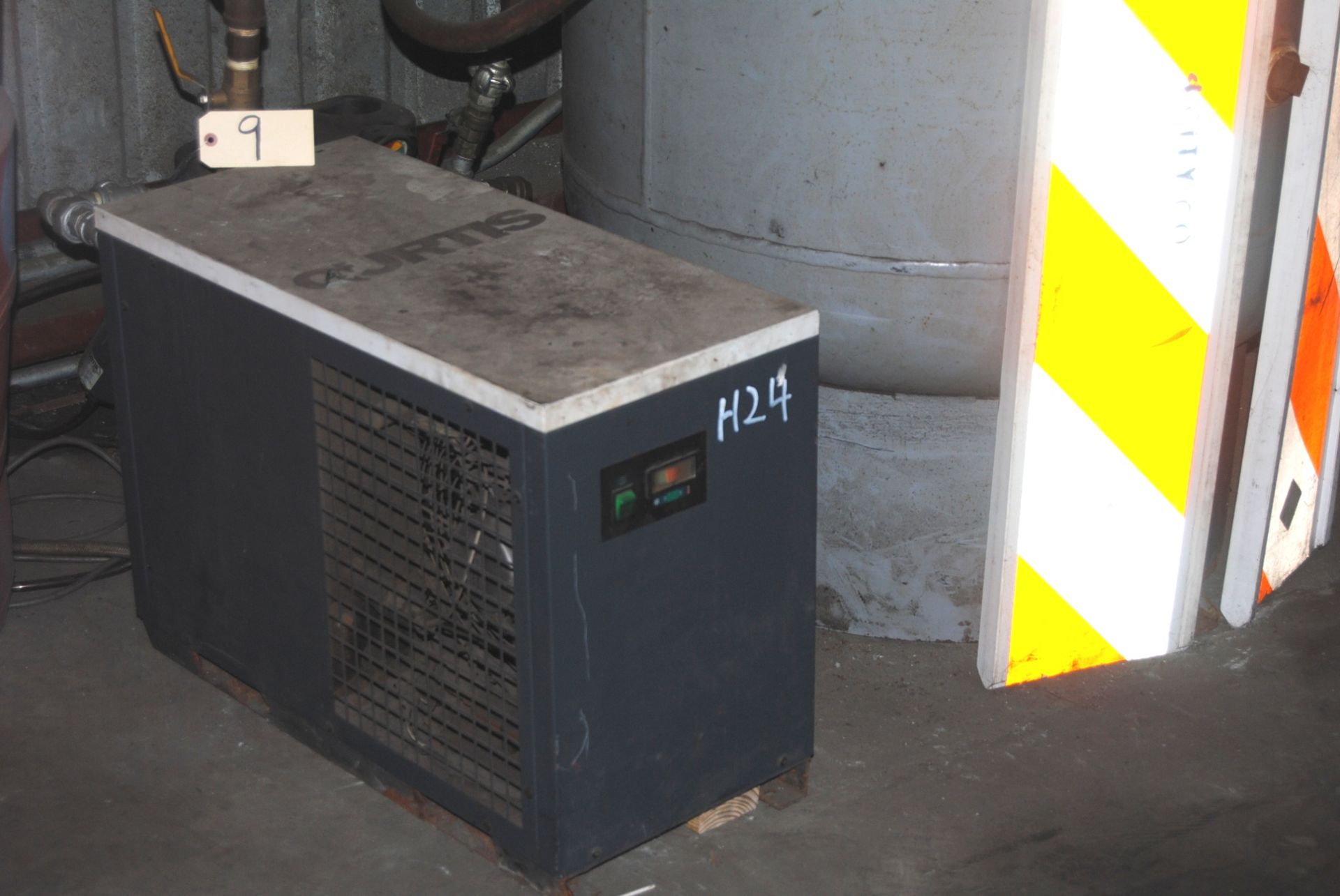 Curtis Air compressor and dryer - Image 6 of 8