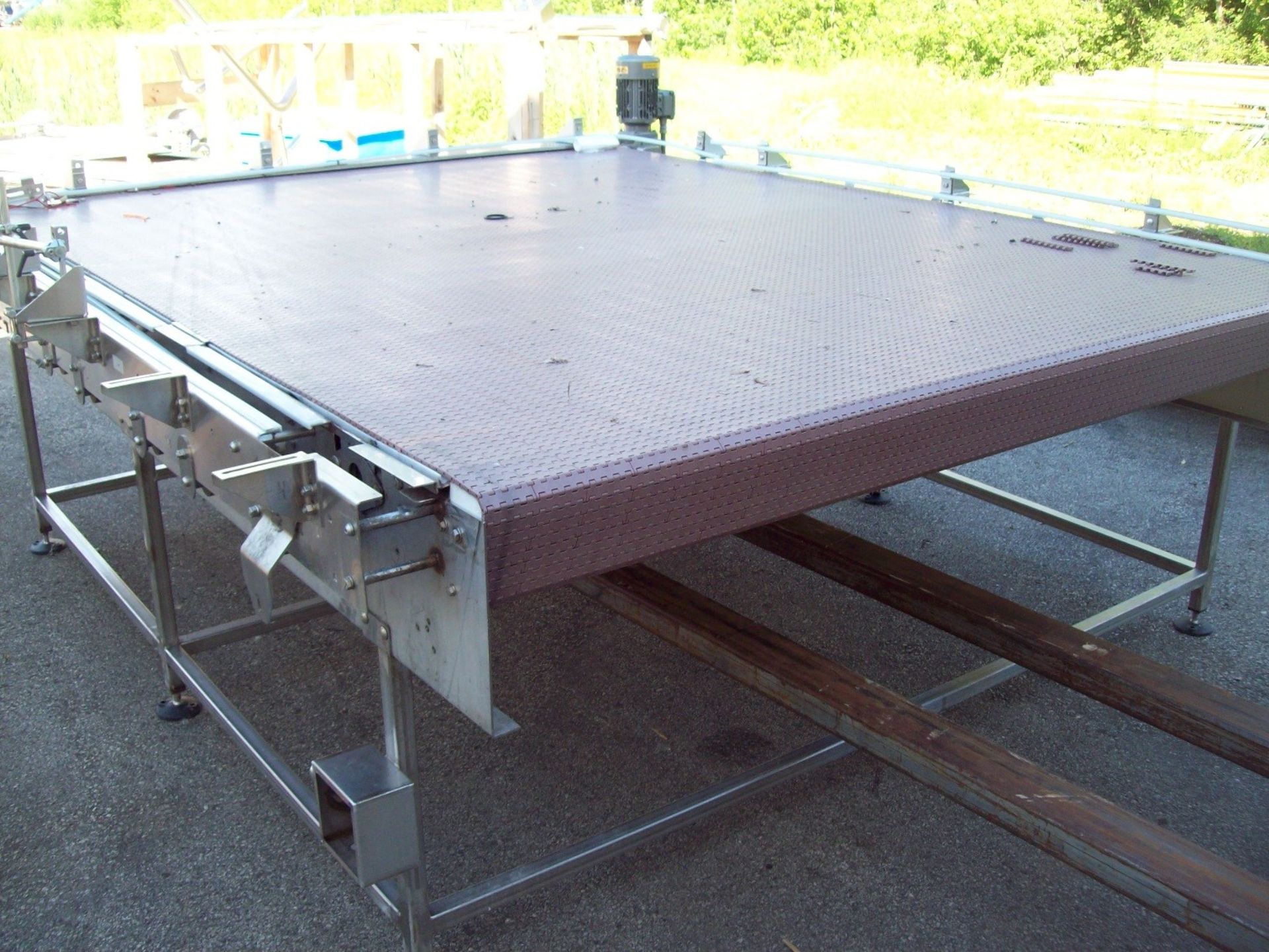 Accumulation Table, 90.5” x 115” Accumulation Section (LOCATED IN GREEN BAY, WI)***RIGGING FEE $