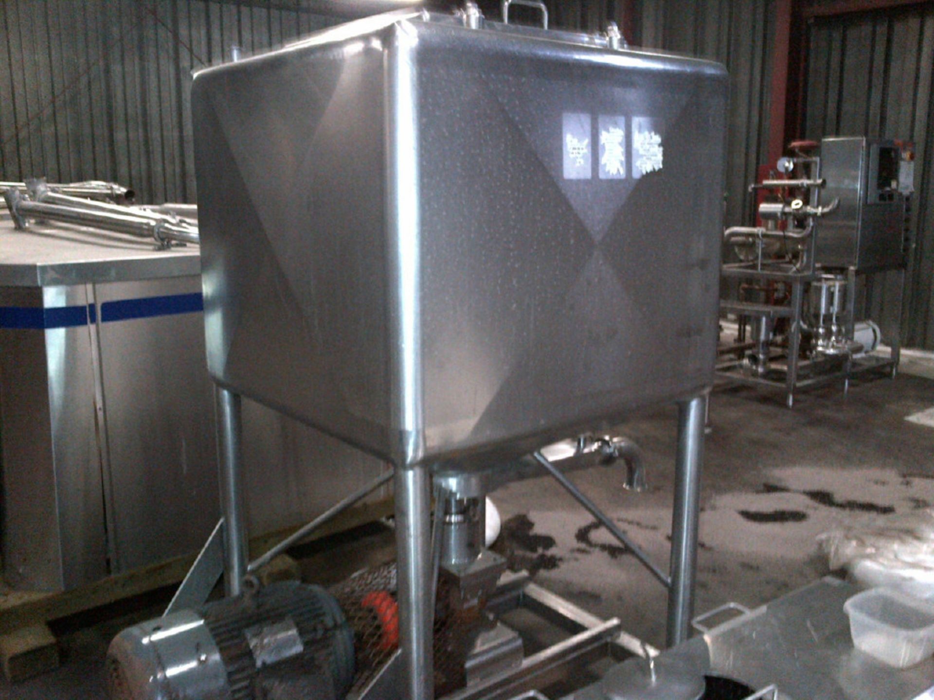 APV 250 Gallon Likwifier with Side Mounted Motor (LOCATED IN DALLAS, TX) LONG