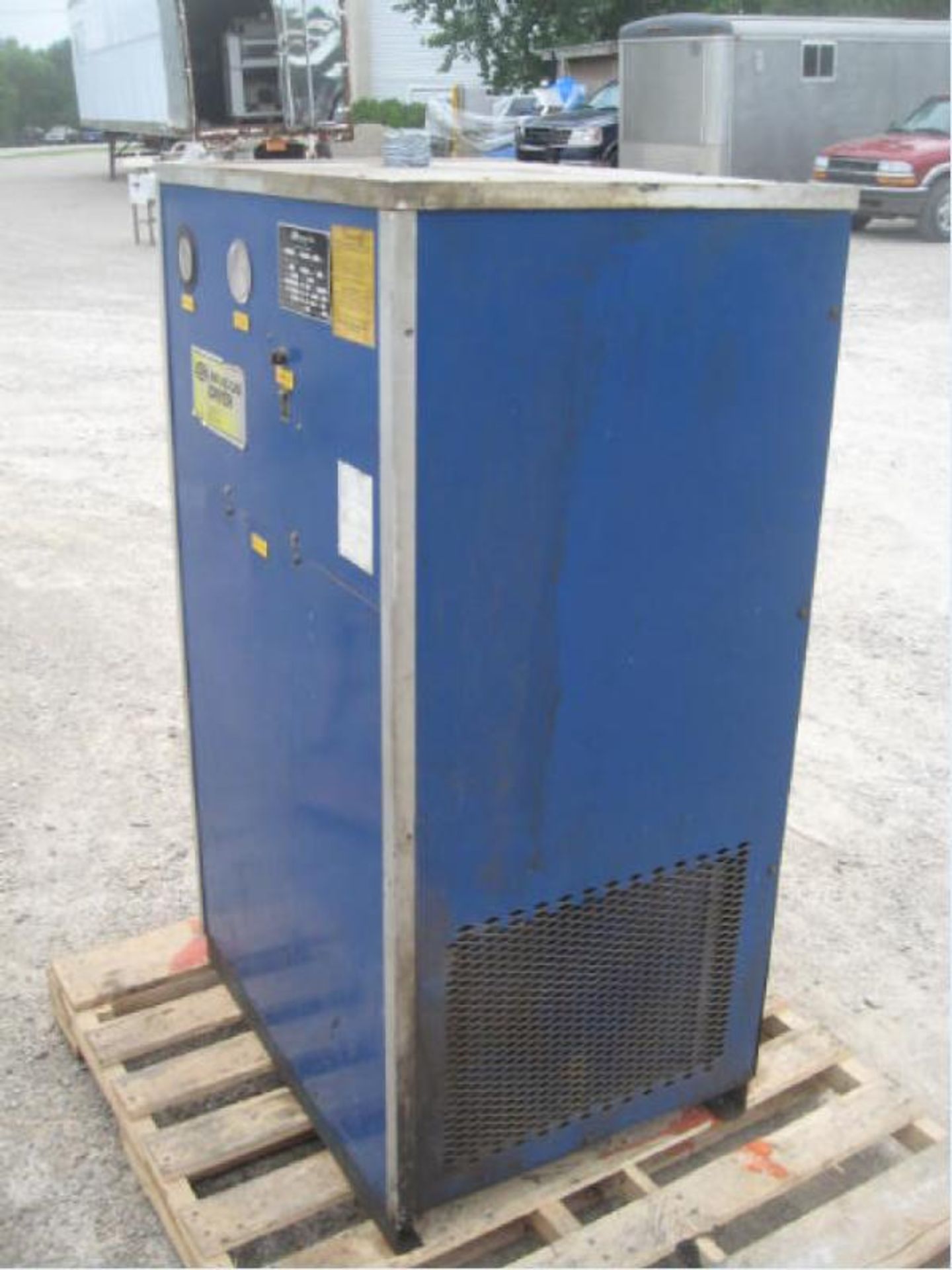 ZURN AIR DRYER, Model R40A, S/N R11006, 230 V, 3 PH, 60 HZ (LOCATED IN WI) ULLS - Image 2 of 4