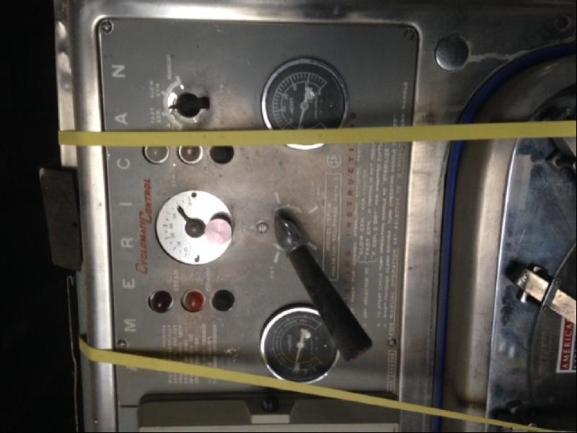 American Sterilizer, MD: 57CR, Type QLS-1624-CQ, S/N 262089, 120 V, Single Phase, 5 AMP, 50-80 LBS - Image 3 of 8