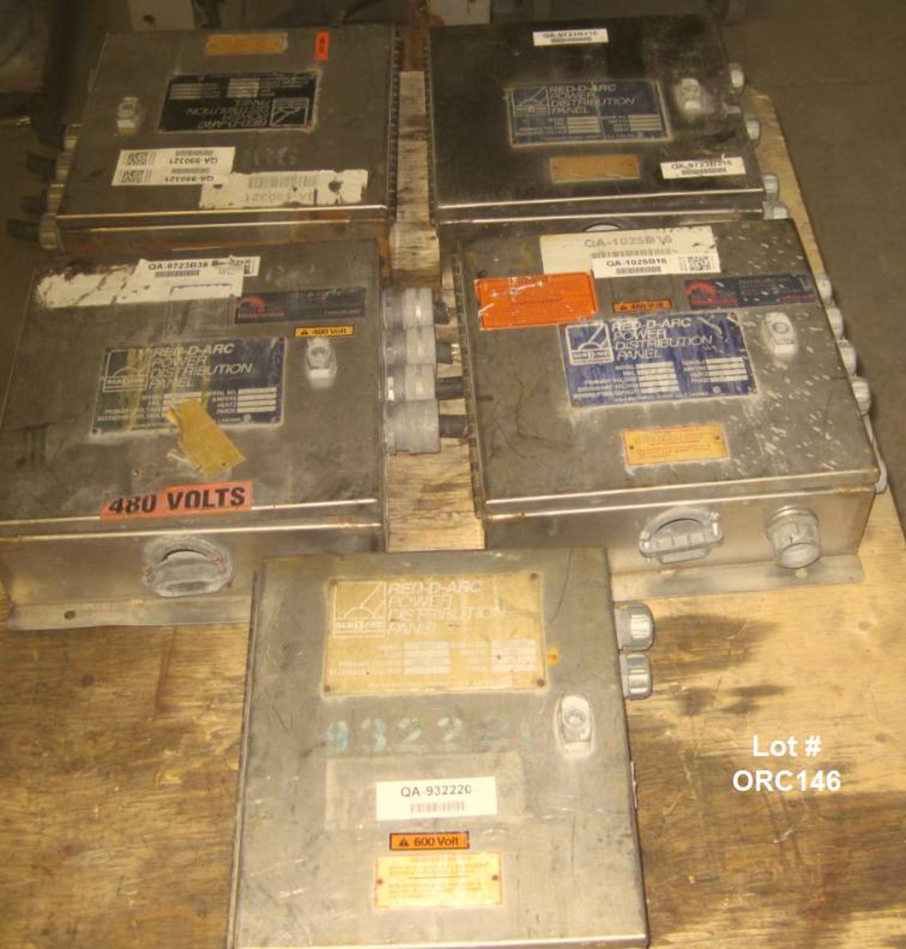 Various RED-D-ARC RDP60 DP60 splitter box, 2 x 30 Amp breakers