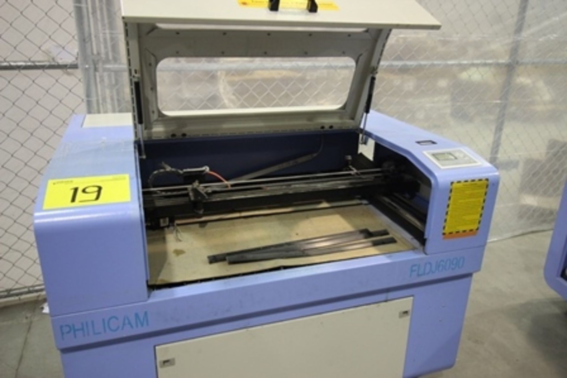 Phillican CO2 laser engraver and cutting machine, model 6090. Laser power: 80w, 2Kw. - Image 5 of 18