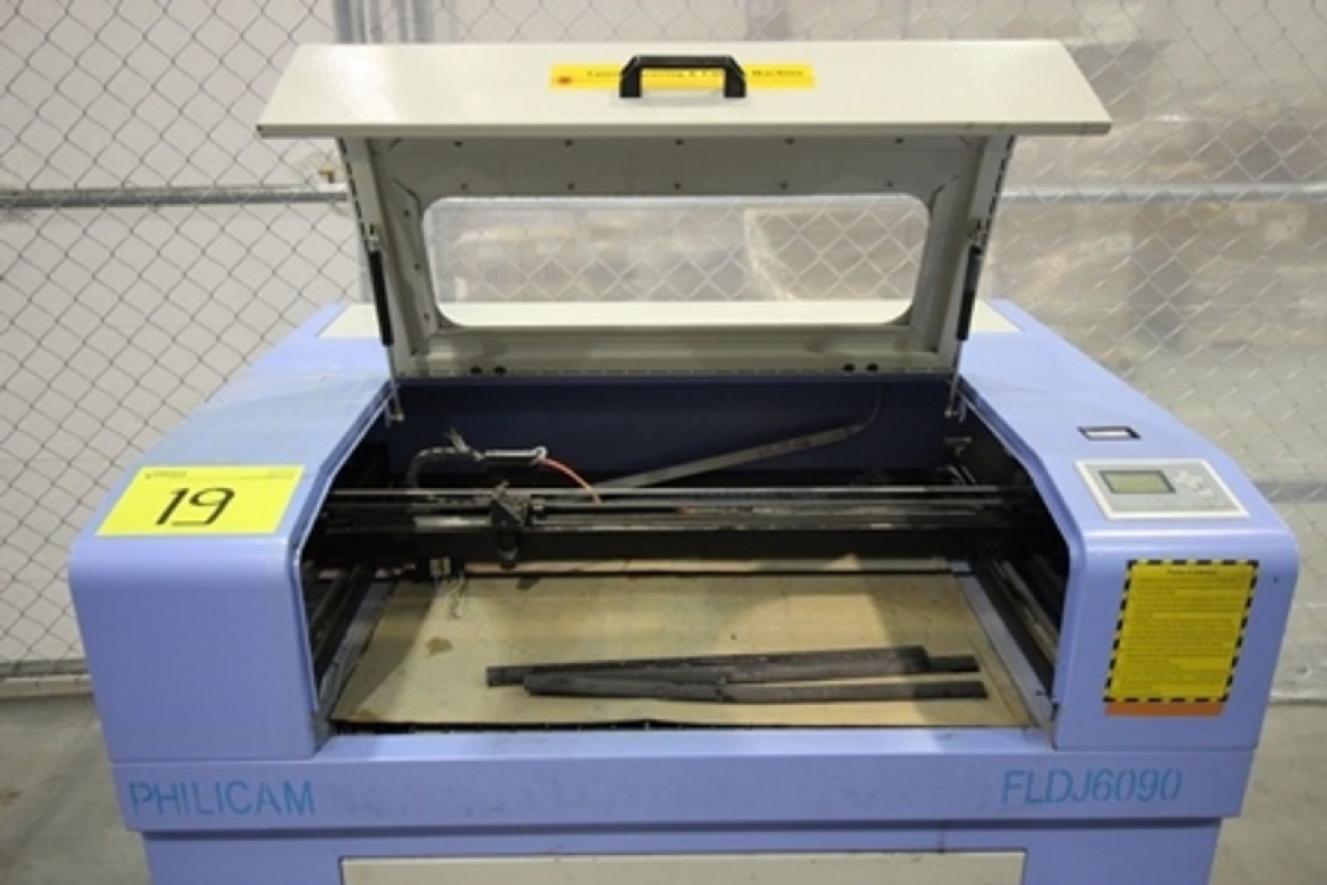 Phillican CO2 laser engraver and cutting machine, model 6090. Laser power: 80w, 2Kw. - Image 9 of 18