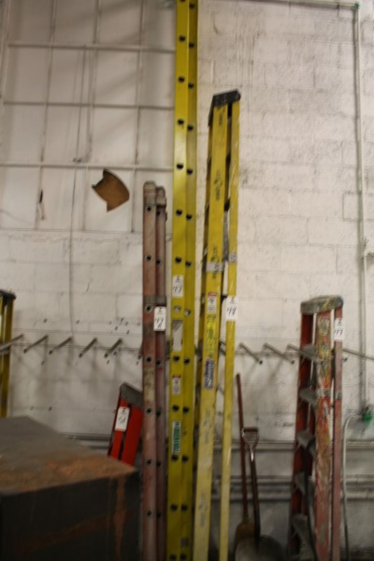 Extension Ladder - Image 2 of 2