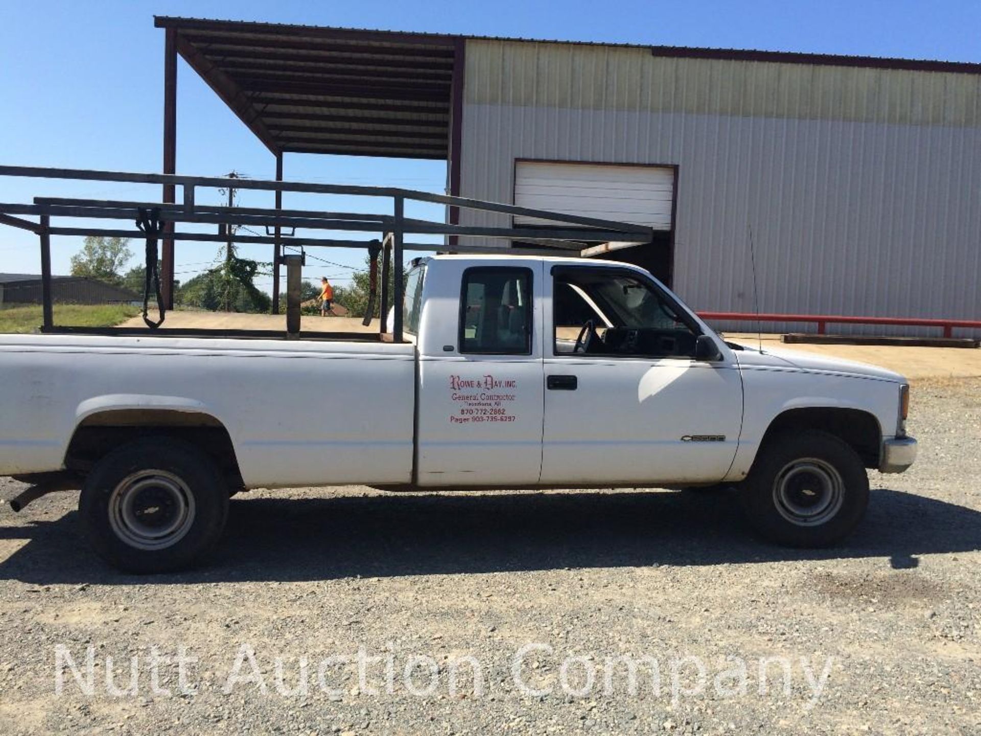 1998 Chevrolet C2500 Truck Mileage: 144,855, Body Type: 2 Door, Cab; Extended, Trim Level: Base, - Image 9 of 15