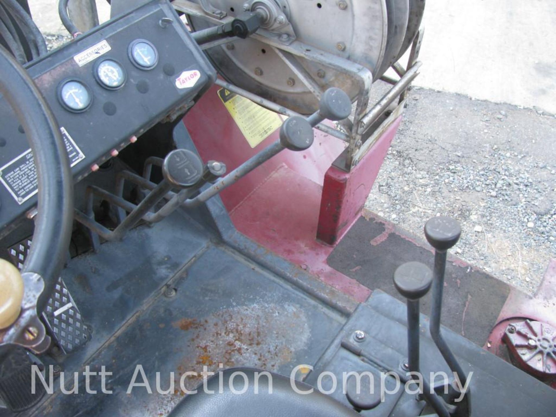 Taylor TE 40-30 Eagle Forklift Serial: S-P2-26106, Engine: Cummins Diesel, Hours: 1729 W/Extra - Image 3 of 28