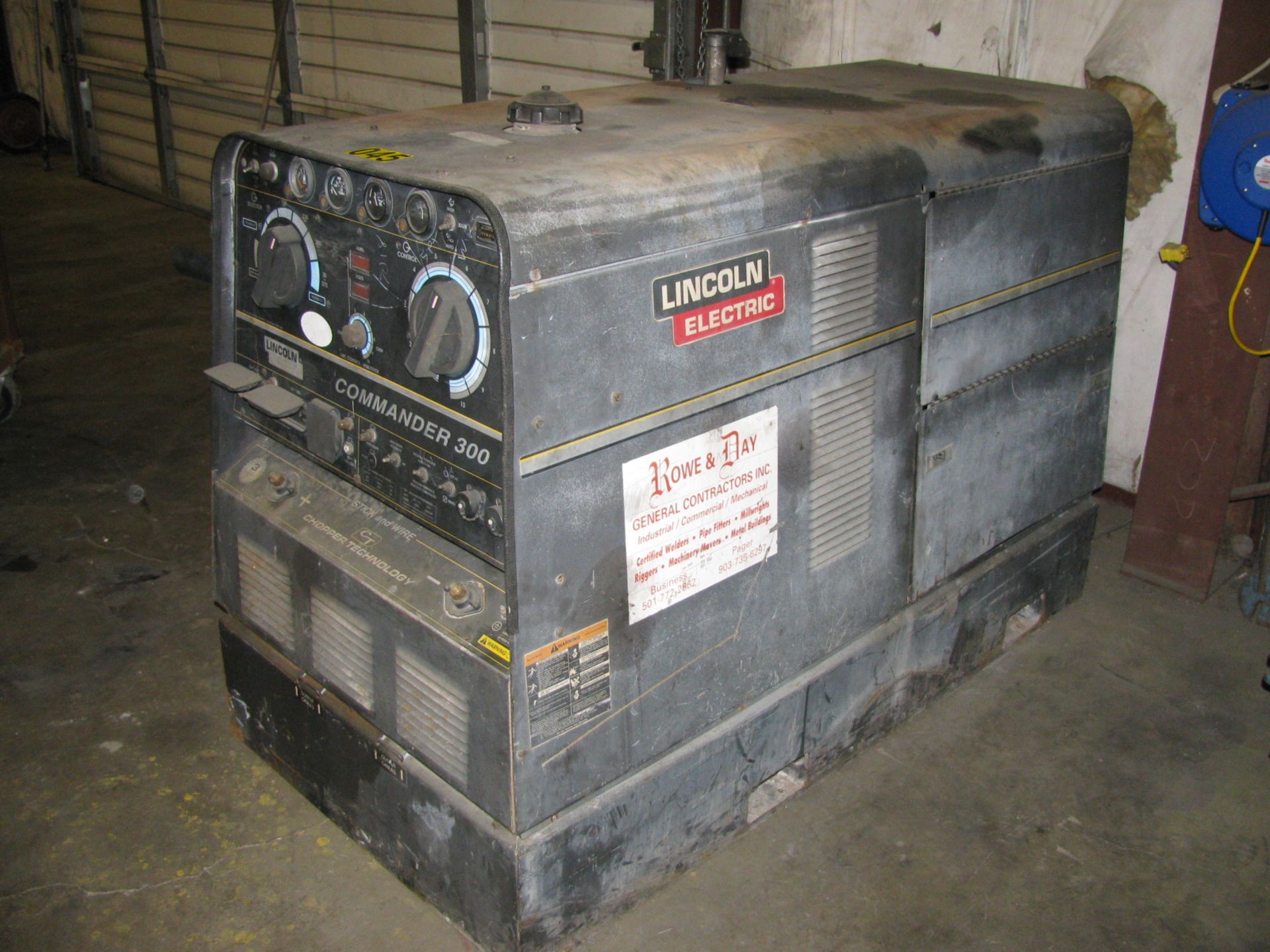 Lincoln Commander 300 Welder (Diesel) Model K-1585-2, Sr# U1000406313, 2,787 Hours - Image 3 of 7