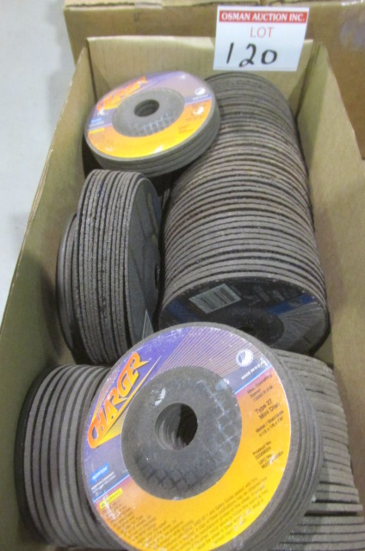 BOX OF ASSORTED CUTTING & GRINDING DISCS