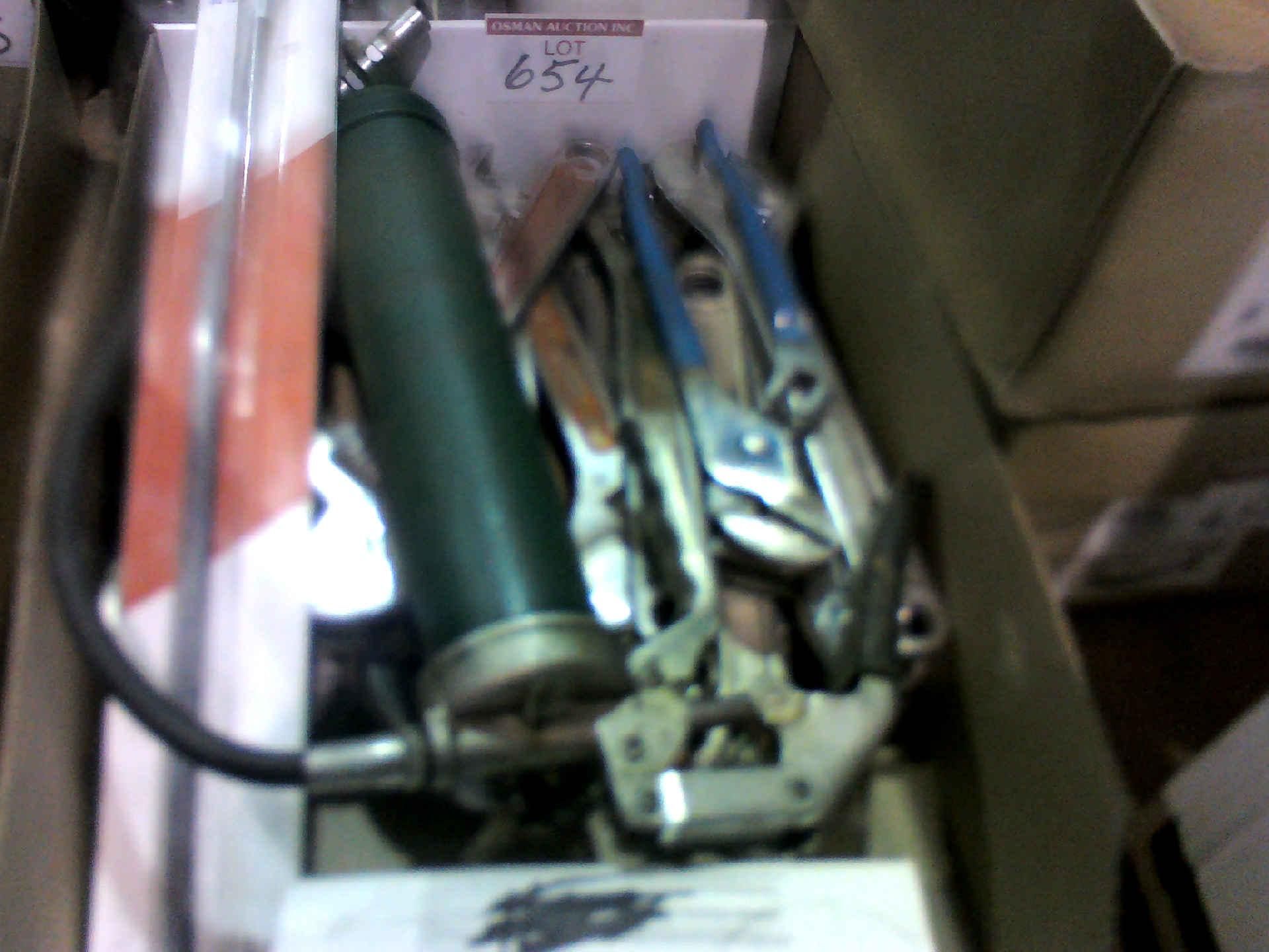 BOX OF ASSORTED HAND TOOLS