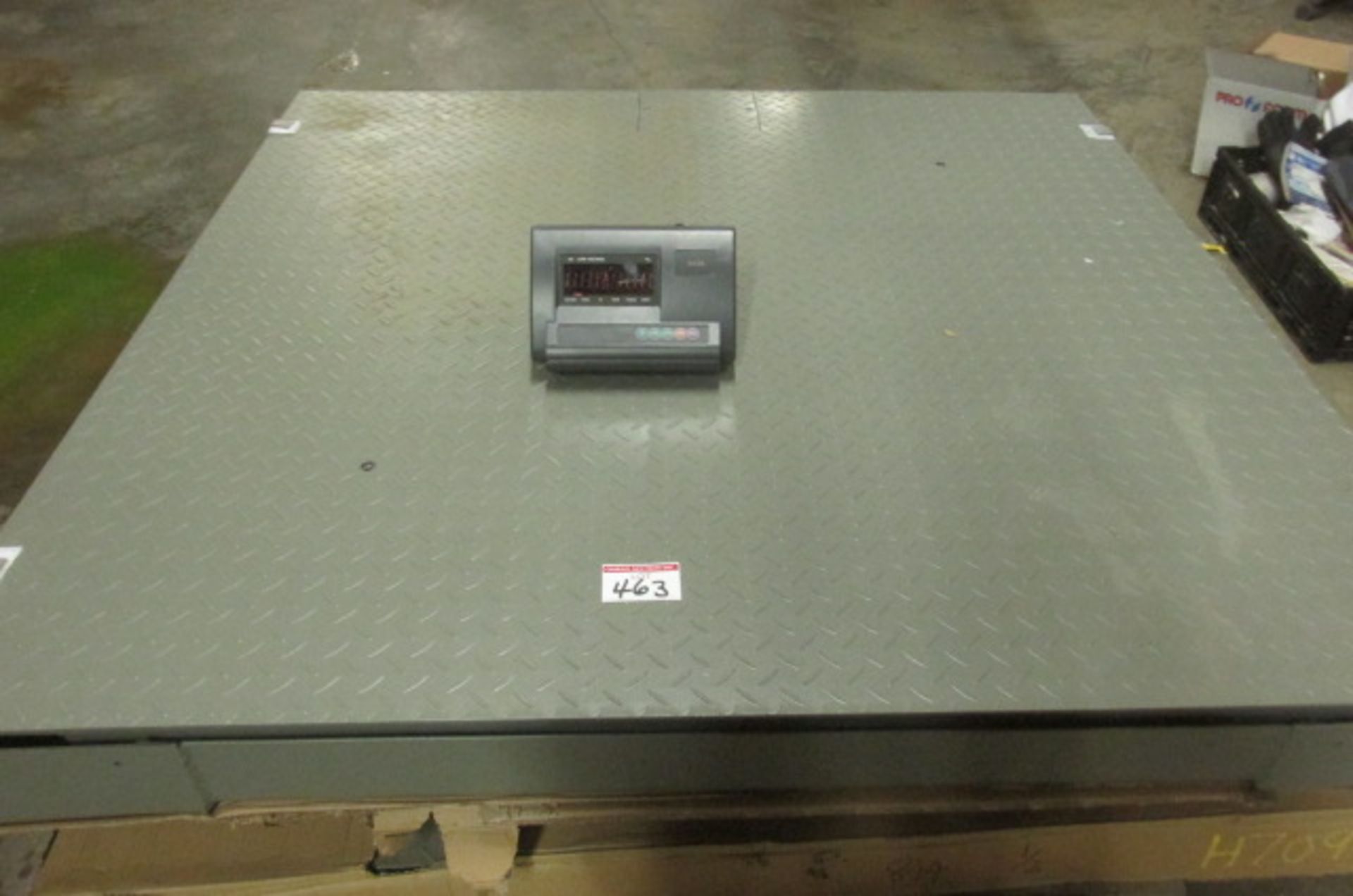 UNUSED 10 TON FLOOR SCALE