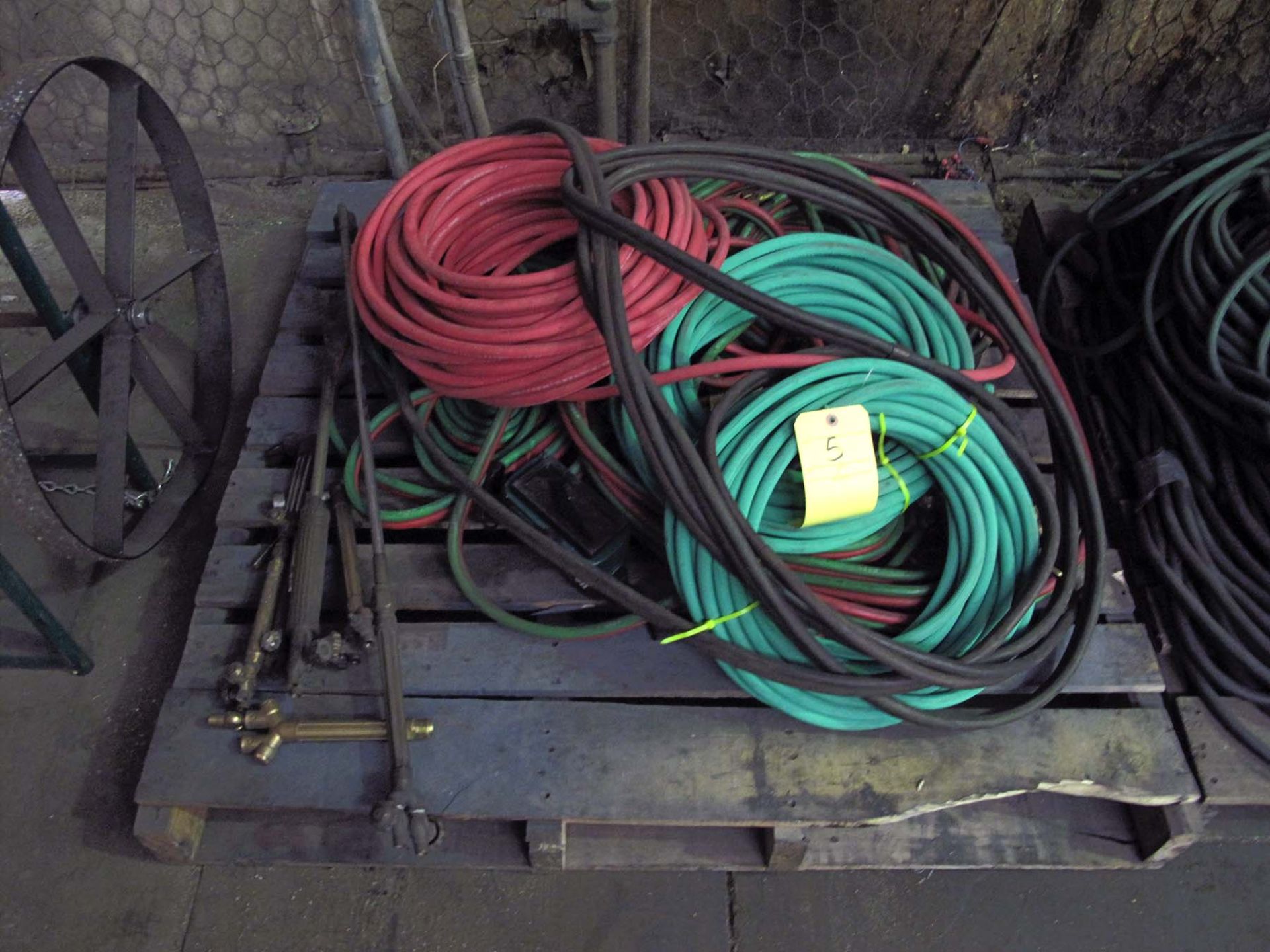 LOT OF OXY./ACY. HOSES  (on two pallets)