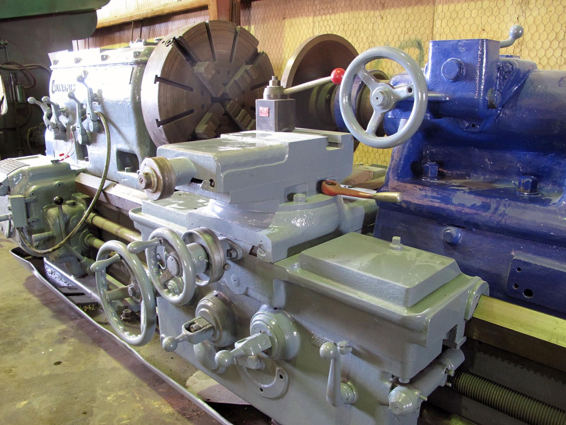 HEAVY DUTY ENGINE LATHE, MONARCH 37" X 108", Mdl. 32NN, 37.5" sw. over bed, 108" dist. btn. centers, - Image 4 of 6