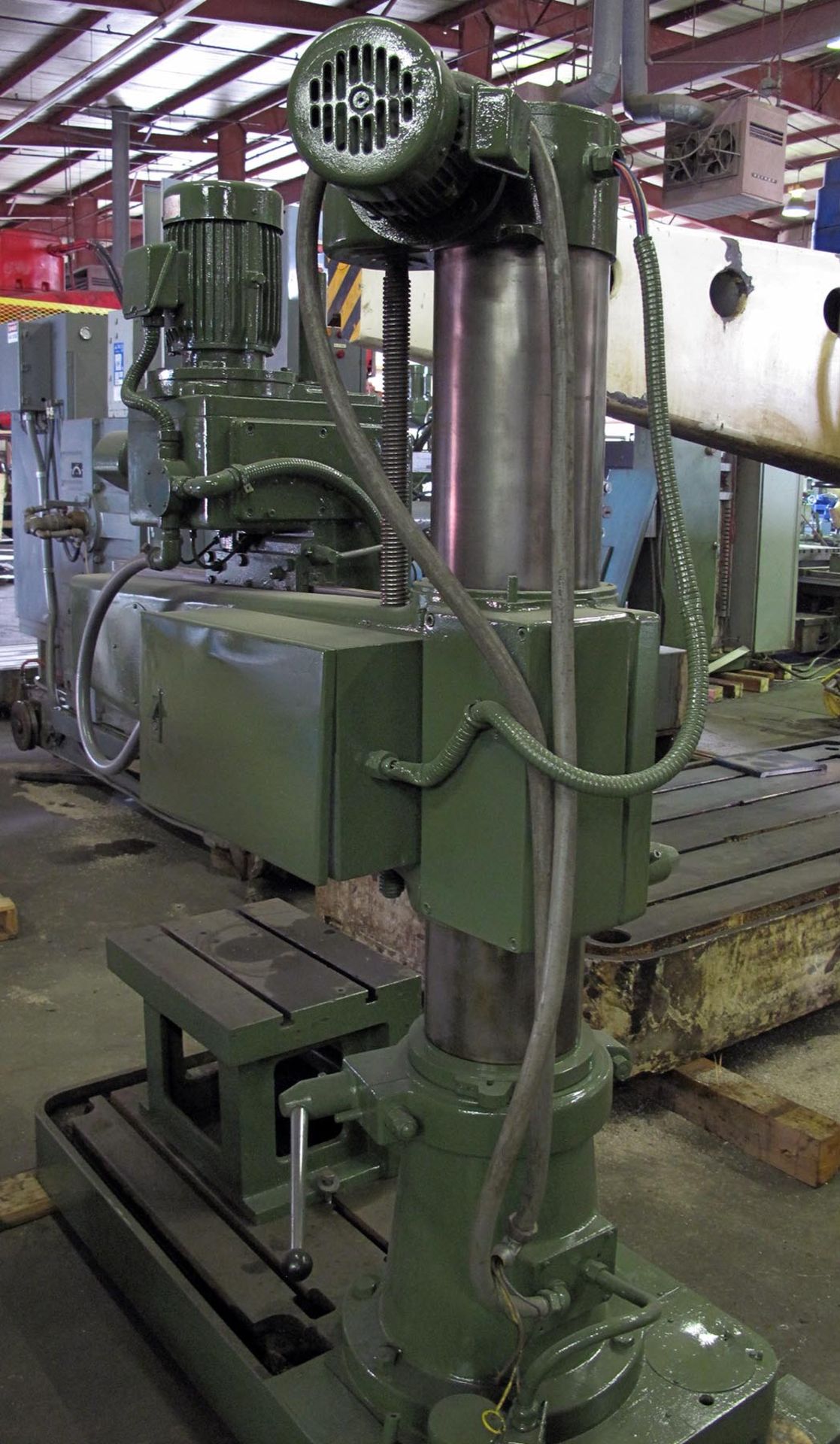 RADIAL DRILL, OOYA 3' X 9", Mdl. YMR-915, drills to center of 72"circle, 9"dia. column, 23.39"arm - Image 7 of 7