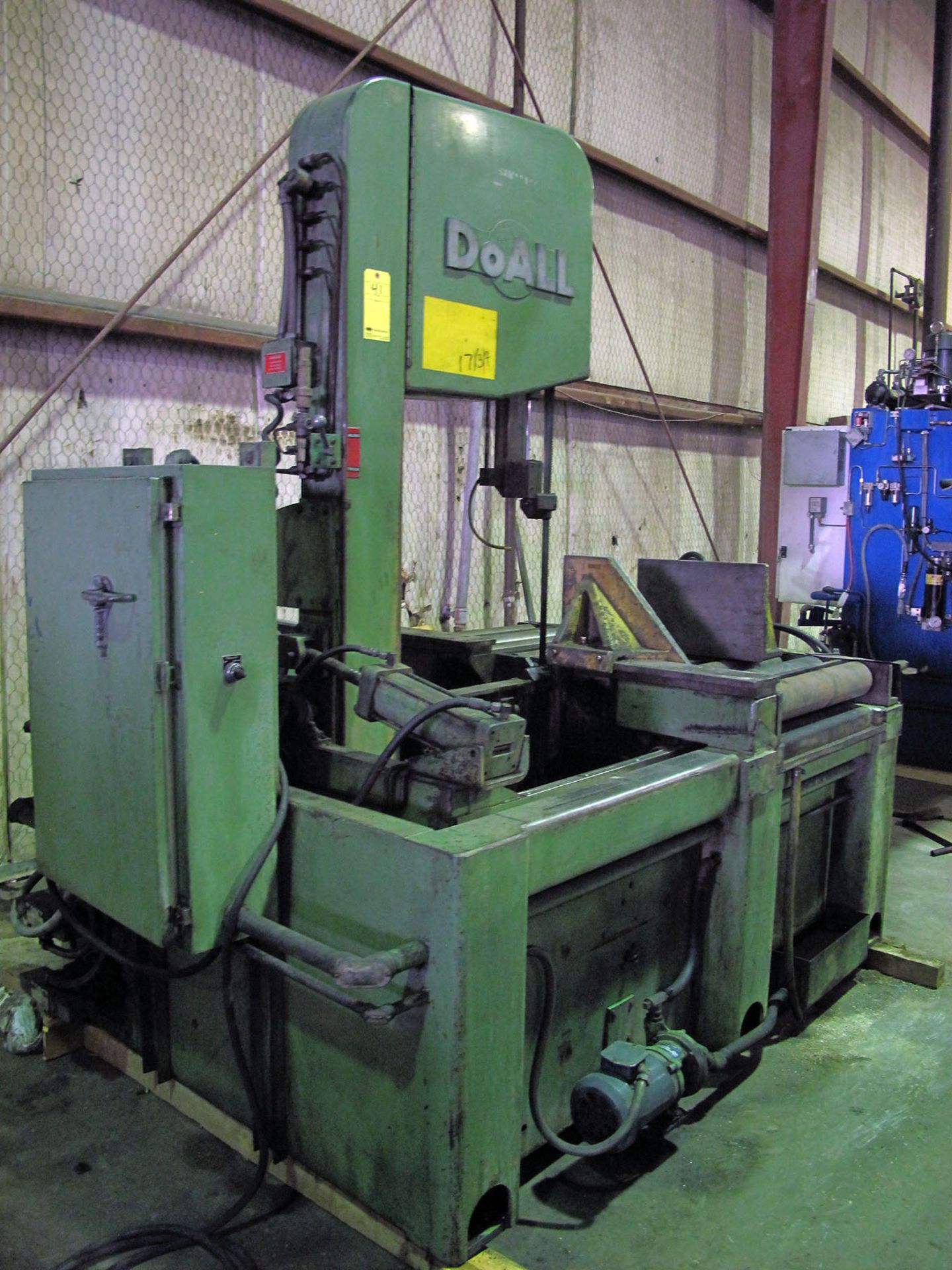 TILT FRAME SEMI-AUTOMATIC VERTICAL BANDSAW, DOALL 24" X 24", Mdl. TF24SA, 6,000 lbs. table load - Image 2 of 8