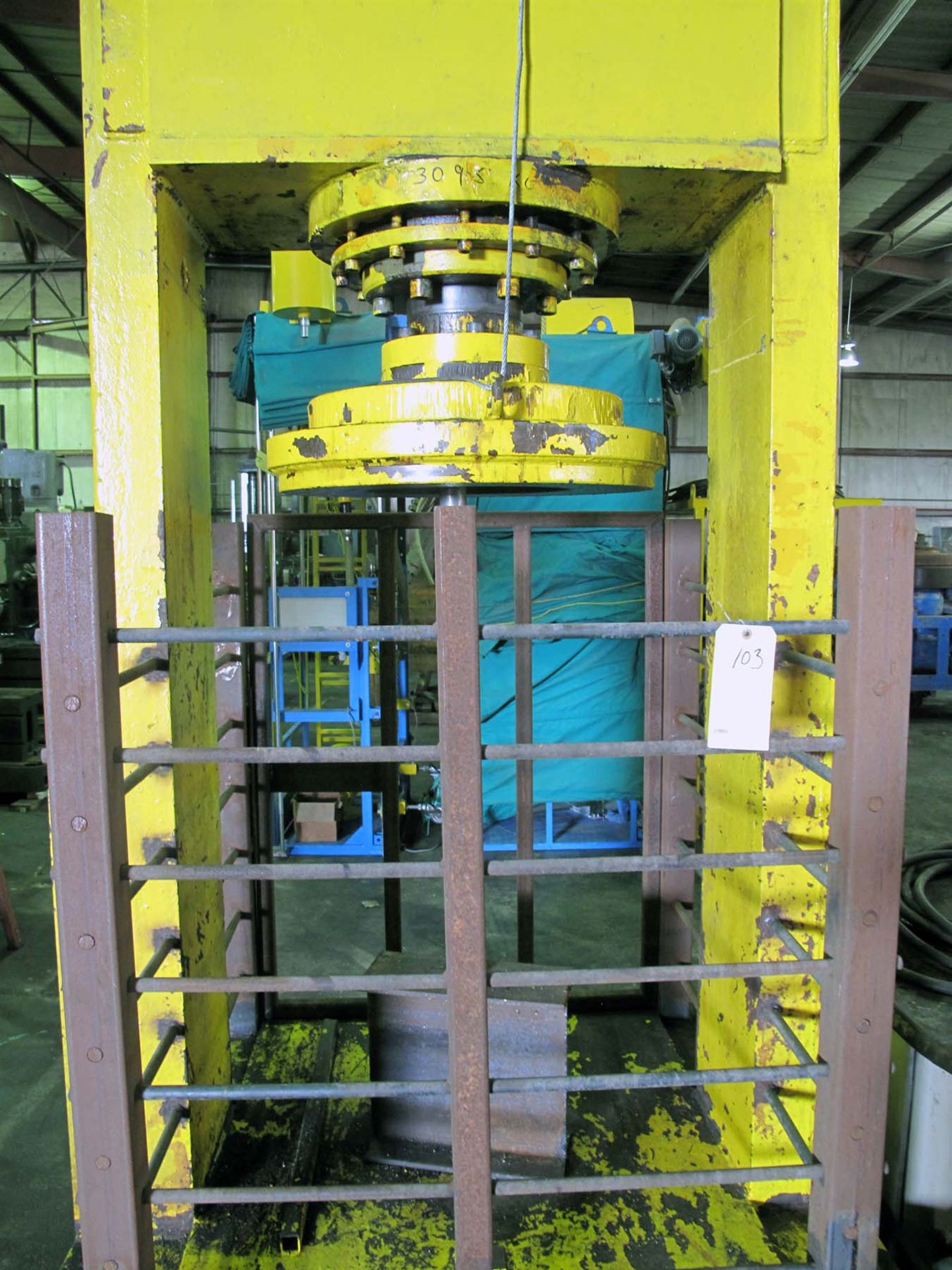 HYDRAULIC TIRE PRESS, CUSTOM 20 T. CAP. VERTICAL DESIGN, outboard hyd. pwr. pack, used to press - Image 3 of 5