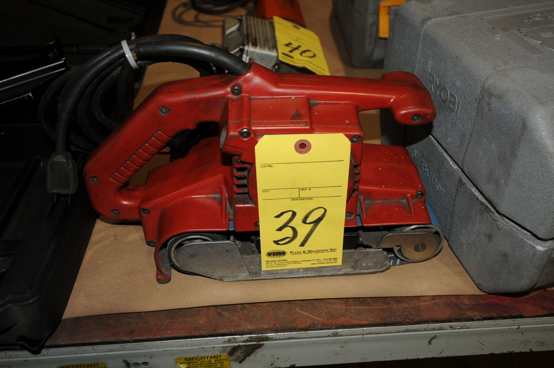 ELECTRIC BELT SANDER, MILWAUKEE 2