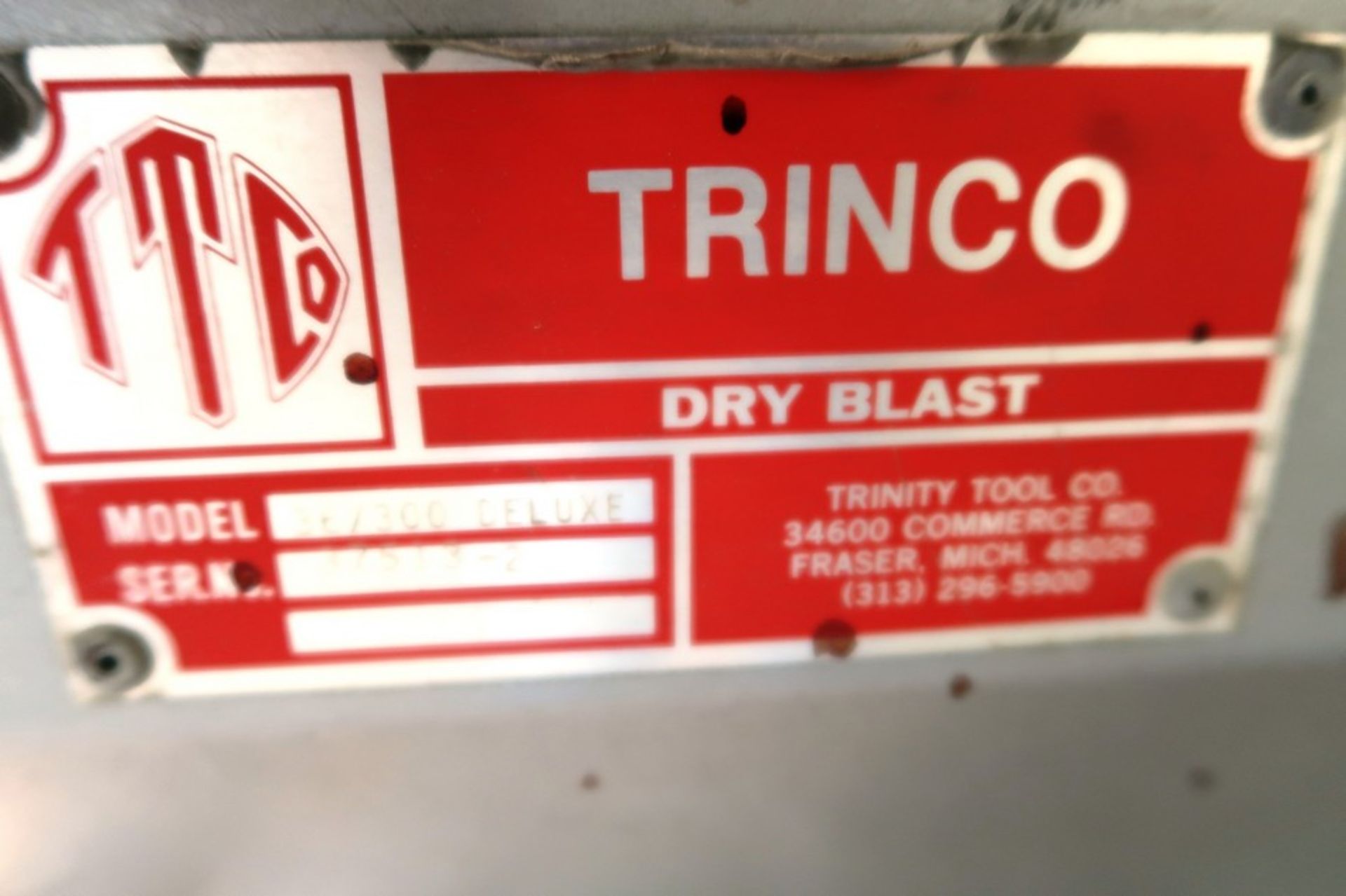 Trinco Dry Blast Booth Model 36/300 Deluxe, S/N 37513-2 - Image 2 of 3