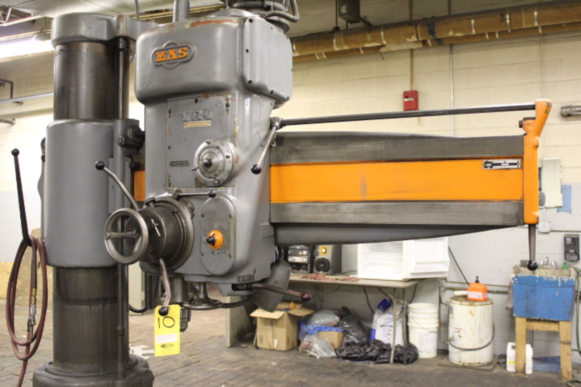 1965 TOS MAS VR4 RADIAL ARM DRILL, 22 X 22 IN BOX TABLE, 12 IN COL, 56 IN - Image 2 of 2