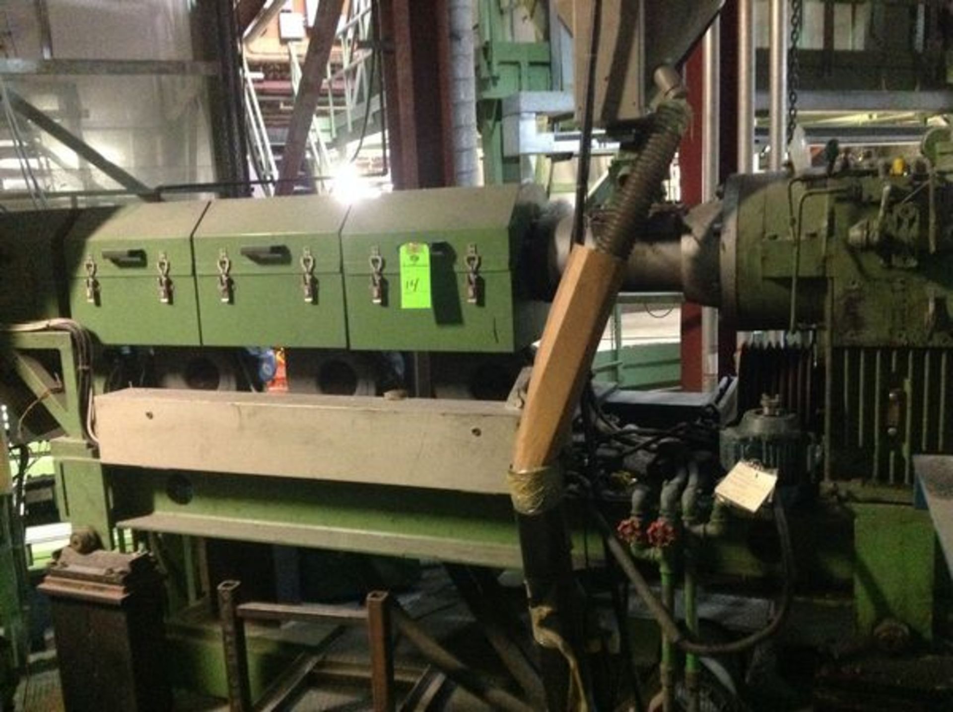 75mm Extruder; 4 heating zones, No motor, with a Zambello RPV 200E gearbox ser-5990. LOCATED IN