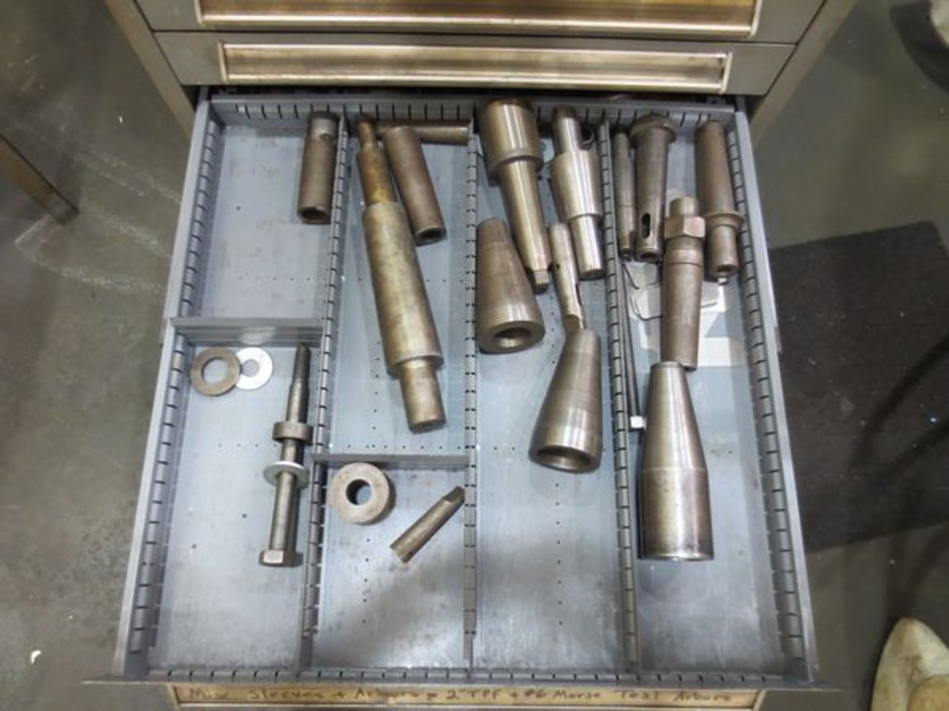 Vidmar cabinet with contents of hand tools & machine tooling - Image 7 of 8