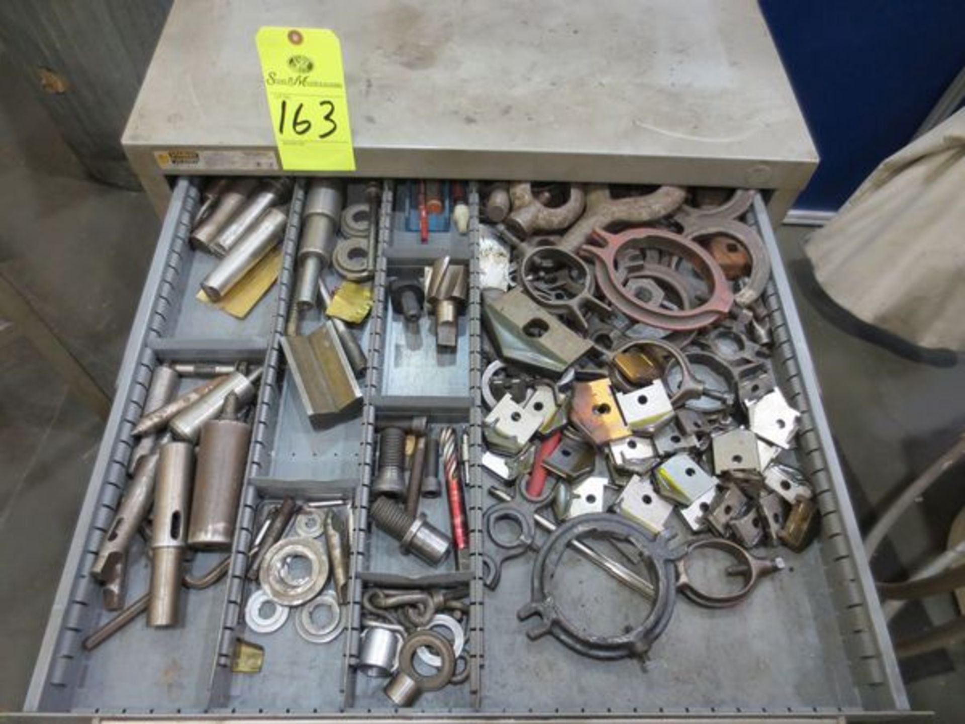 Vidmar cabinet with contents of hand tools & machine tooling - Image 2 of 8