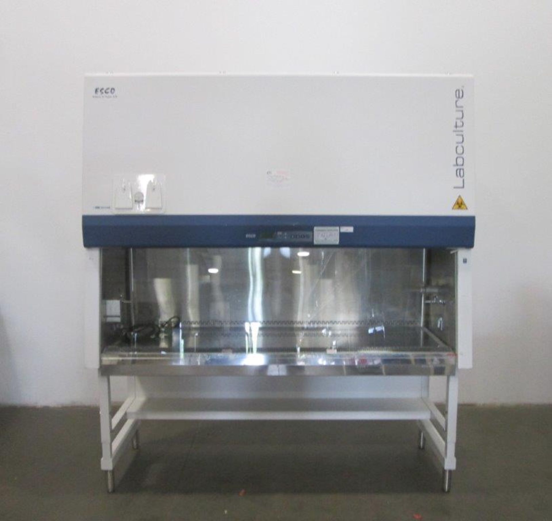 Esco 6 Ft. Lab Culture Class II Type A2 Biological Safety Cabinet