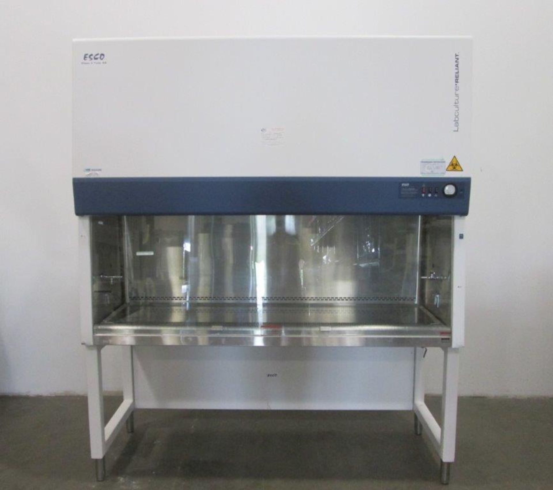 Esco 6 Ft. Lab Culture Reliant Class II Type A2 Biological Safety Cabinet