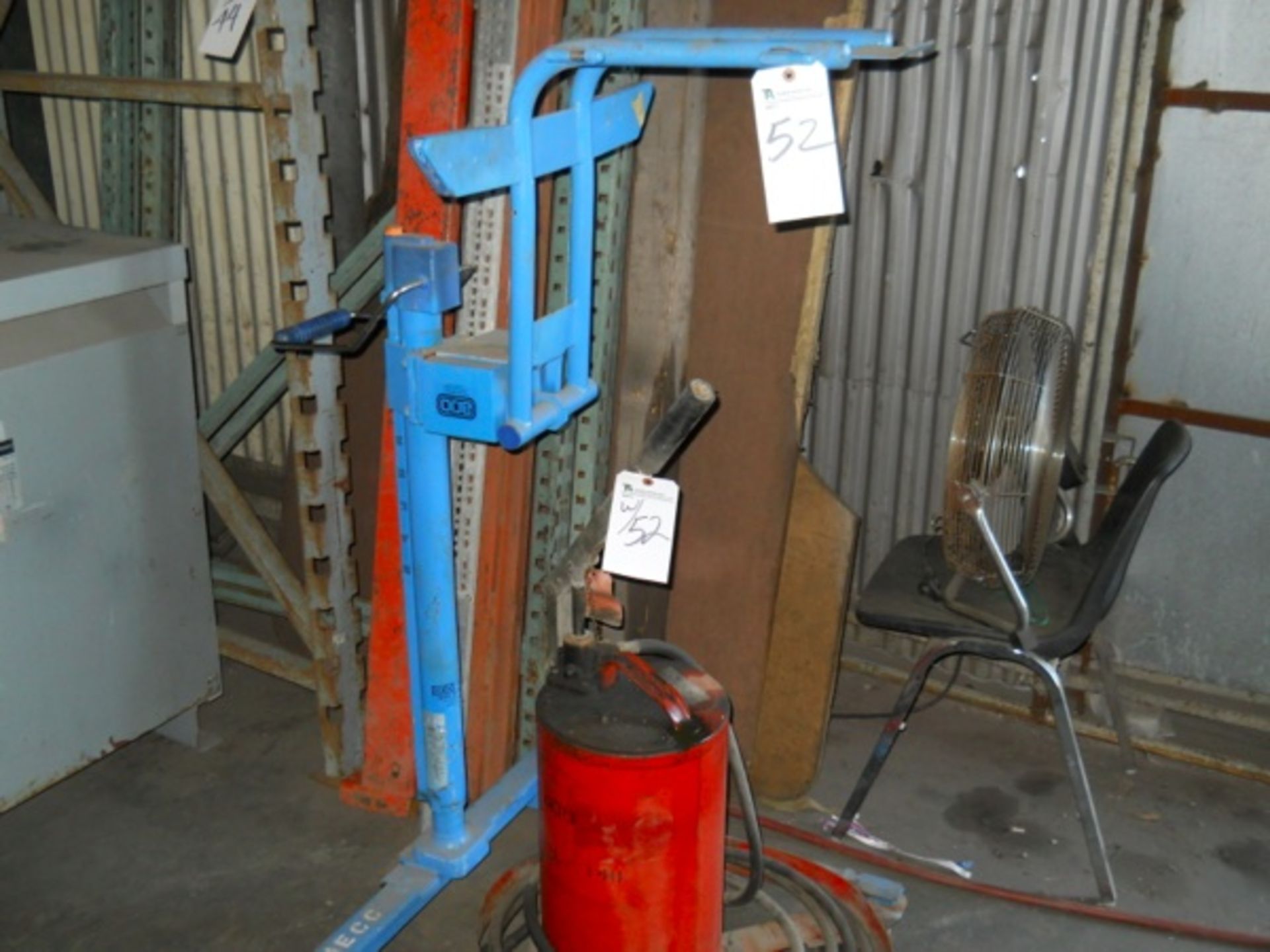 (Lot) 330lb. Stand w/ Grease Gun (Located at 132nd. St)