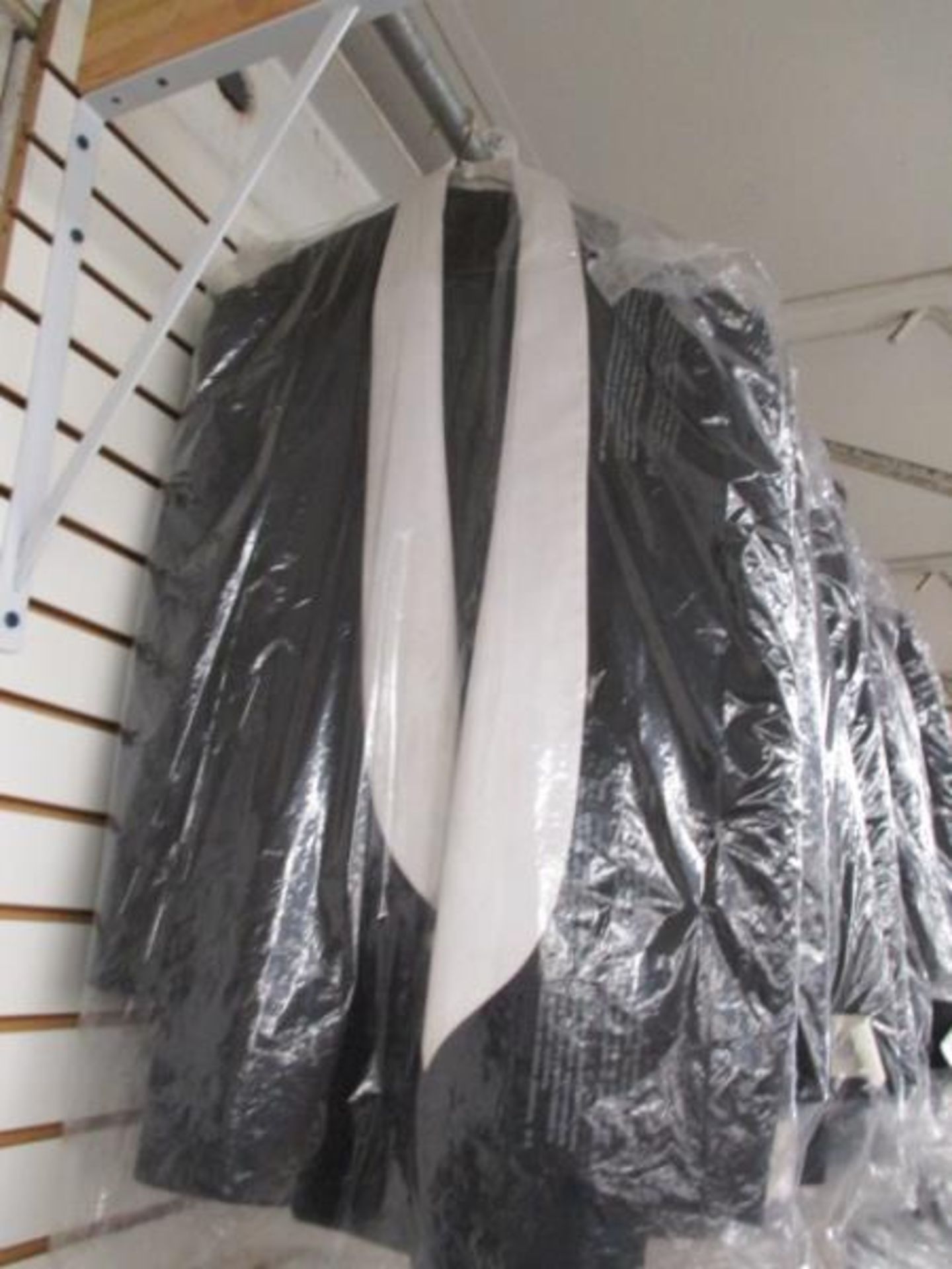 Lot Rental Mens Tux Jackets, Black, White, Dual Color, Etc, Approx. 1000 - Image 8 of 25