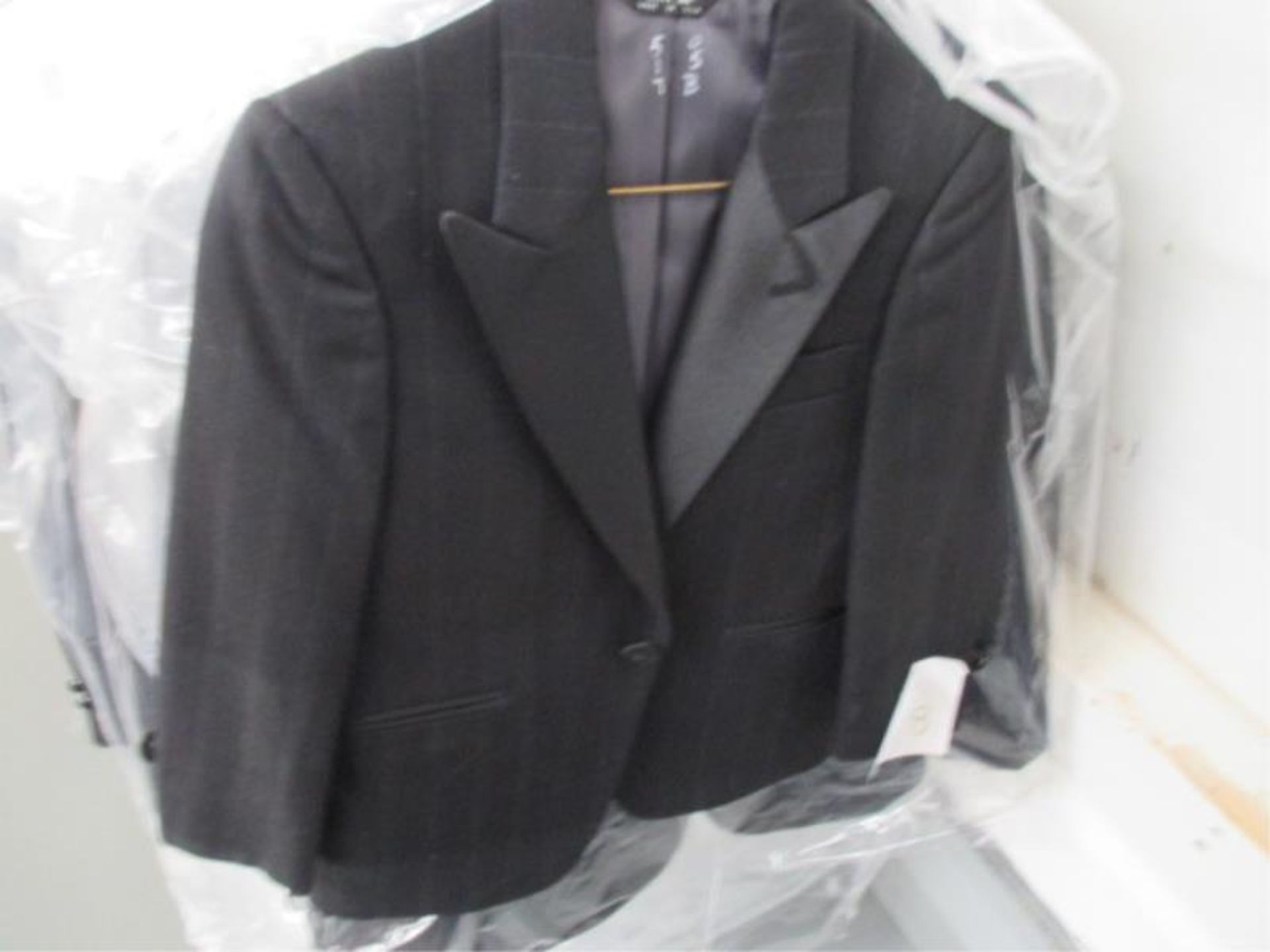 Lot Rental Mens Tux Jackets, Black, White, Dual Color, Etc, Approx. 1000 - Image 5 of 25