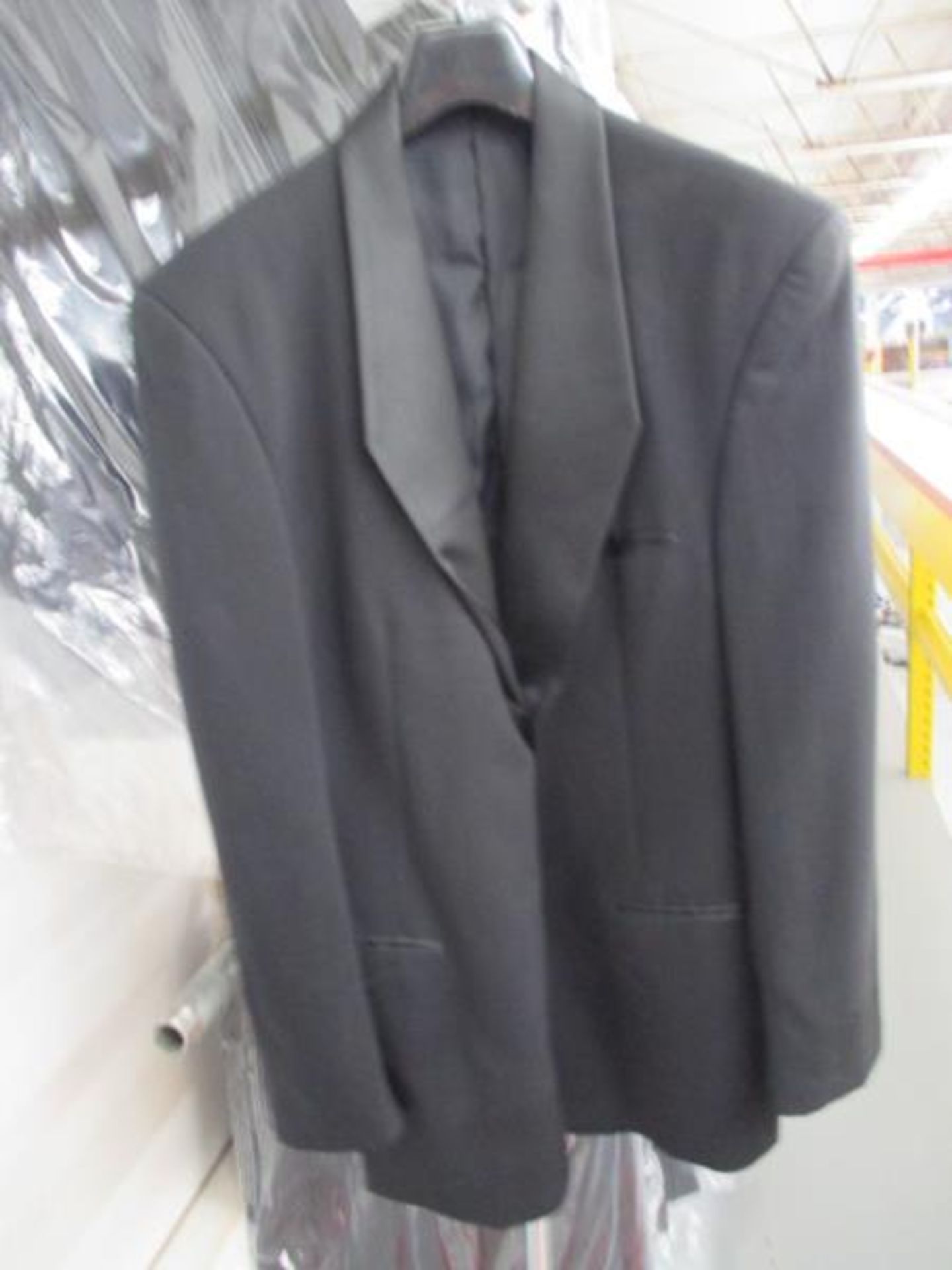 Lot Rental Mens Tux Jackets, Black, White, Dual Color, Etc, Approx. 1000 - Image 14 of 25