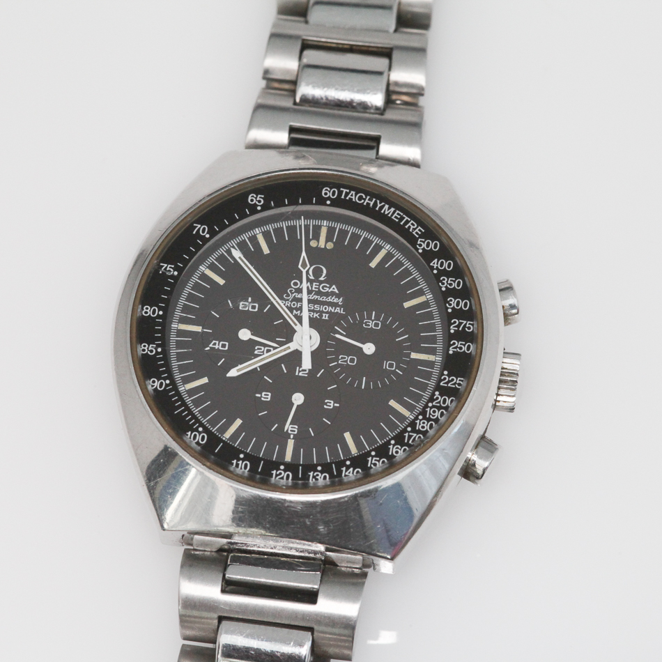 Vintage gents Omega speedmaster professional mark 2 wrist watch in stainless steel on associated