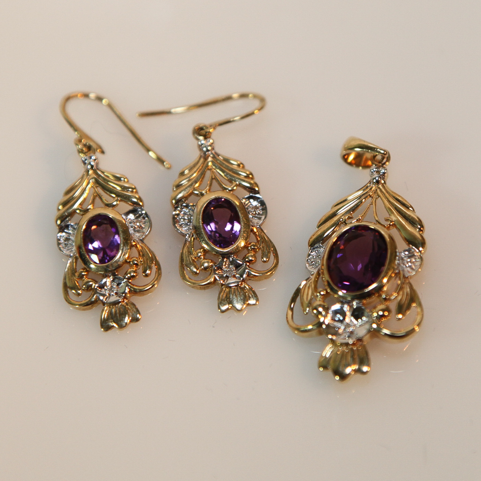 9ct yellow gold amethyst pendant and pair of matching drop earrings