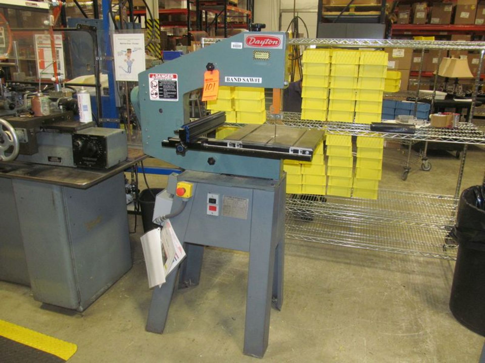 Dayton 16" vertical band saw, 1/2 HP, 1 PH, with 3 wheel cutting speed and Kreg precision band saw