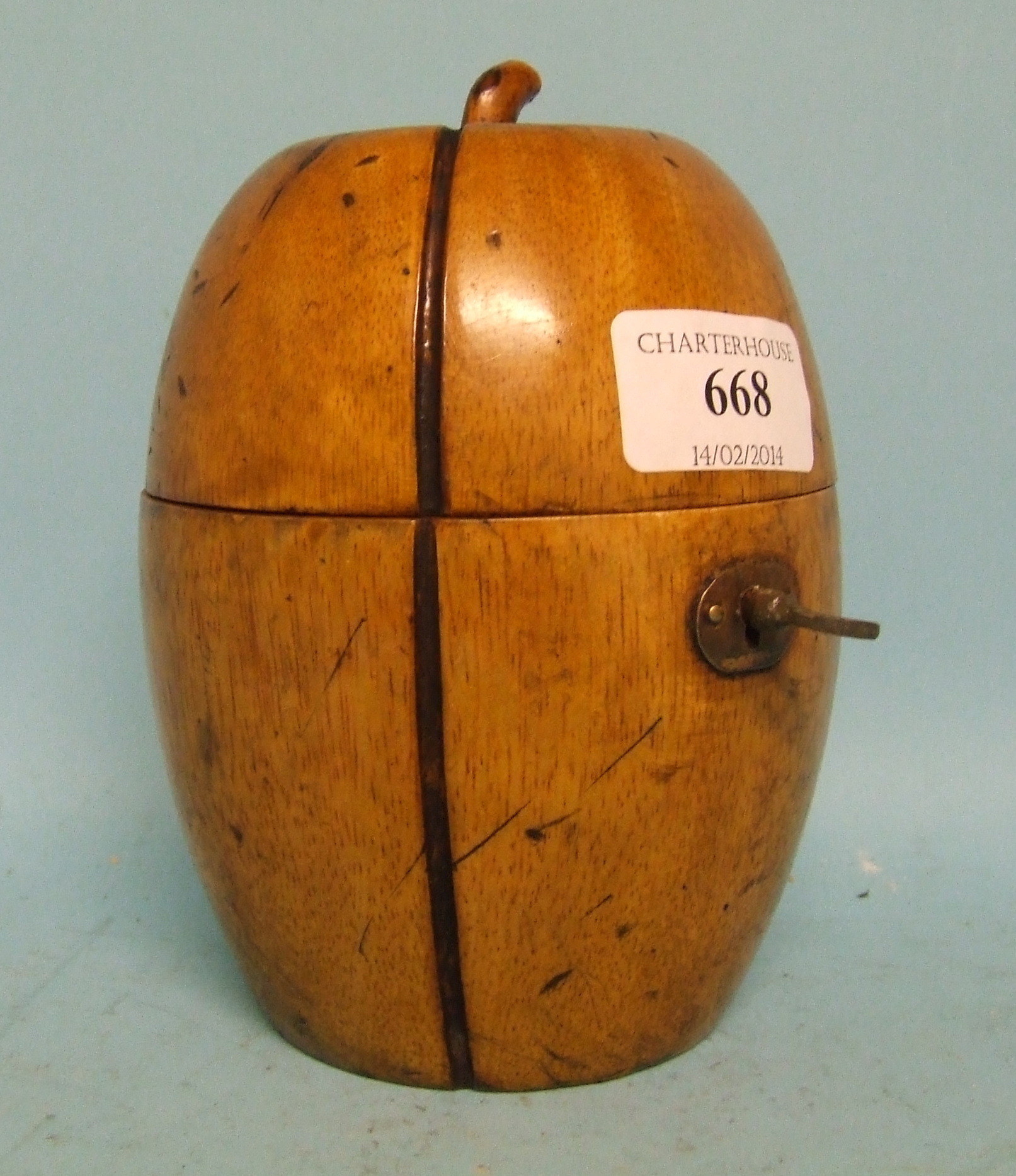 A tea caddy, in the form of a melon, 14.5 cm wide