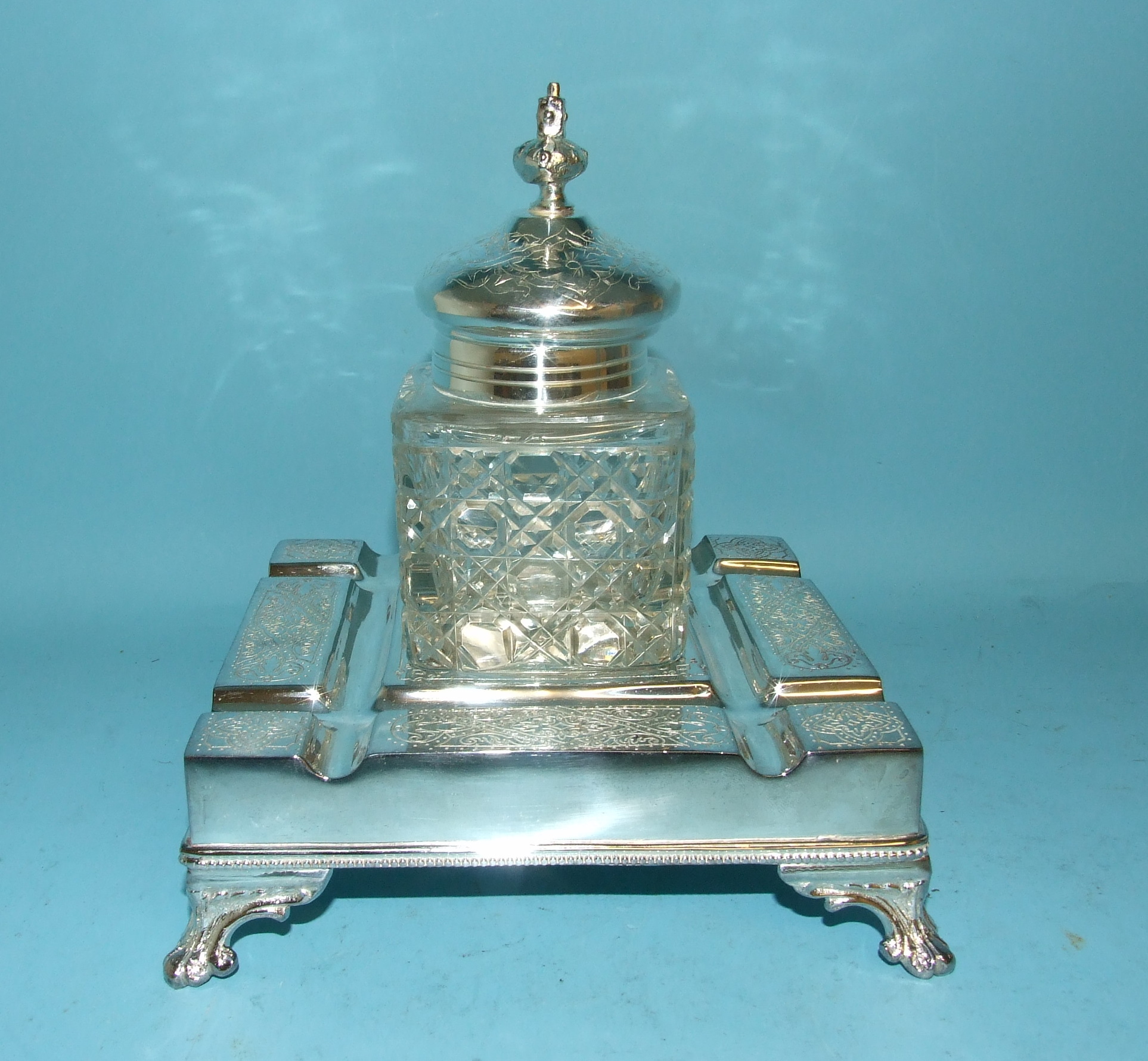 A silver plated inkstand, 17 cm wide