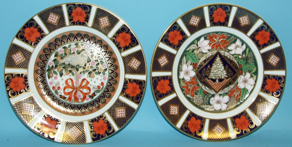 Two Royal Crown Derby limited edition Christmas plates, 1991/92 (both boxed) (2)